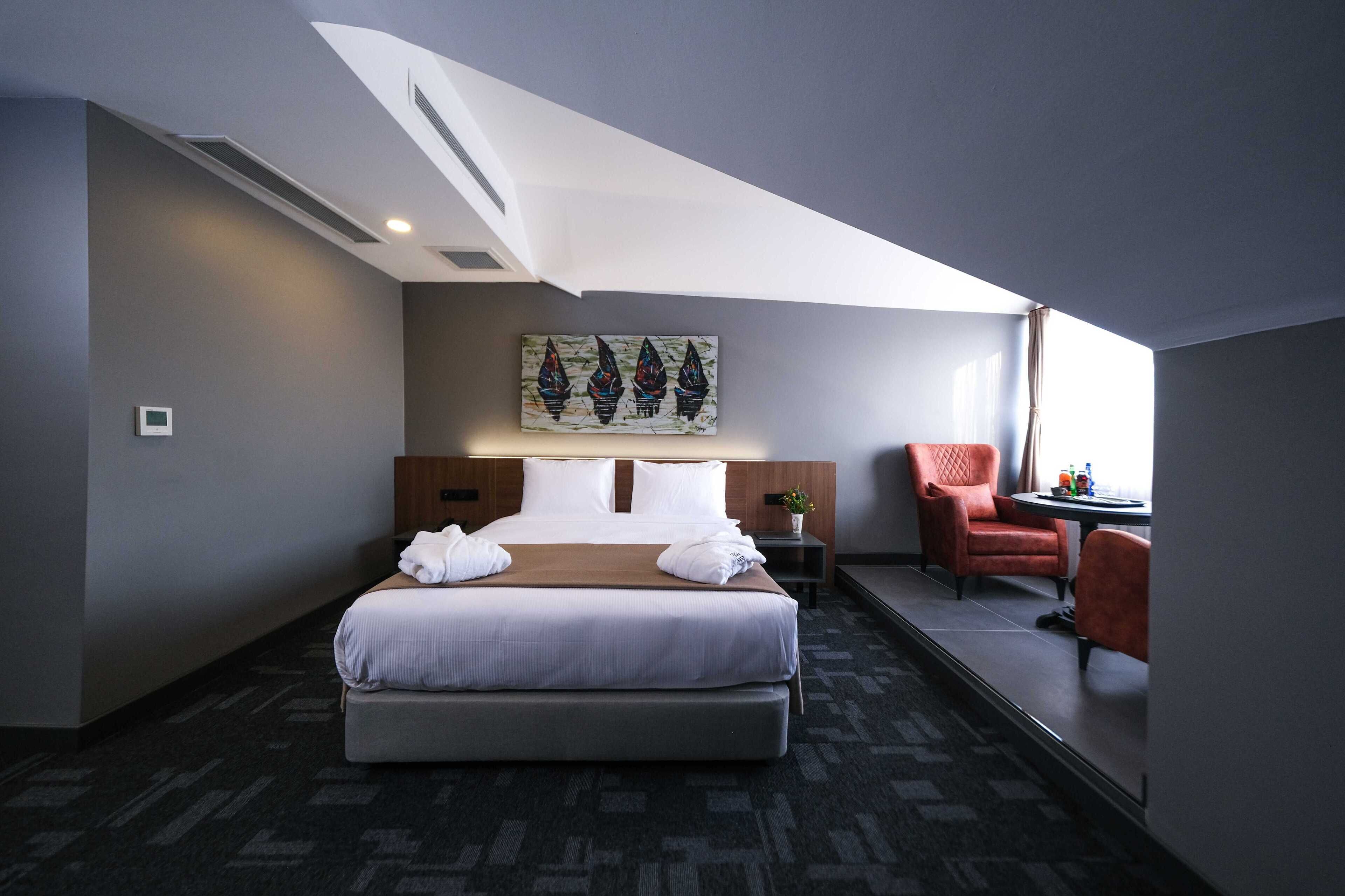 Luxon Hotel