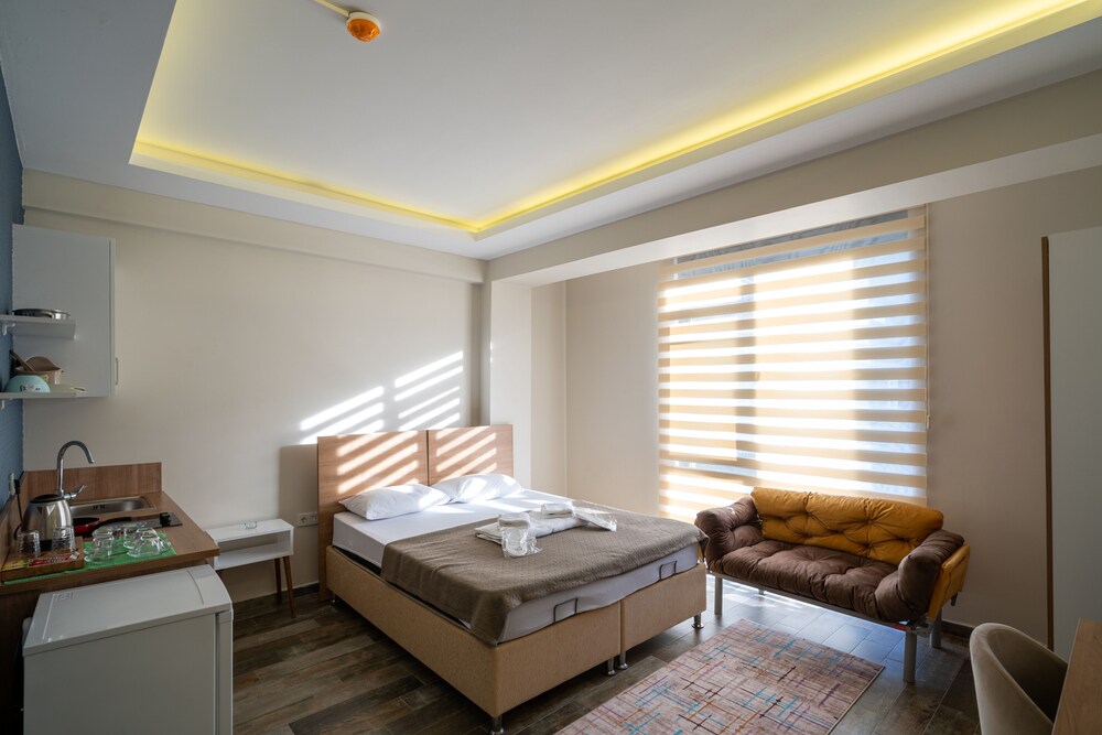 Sist 34 Suit Hotel