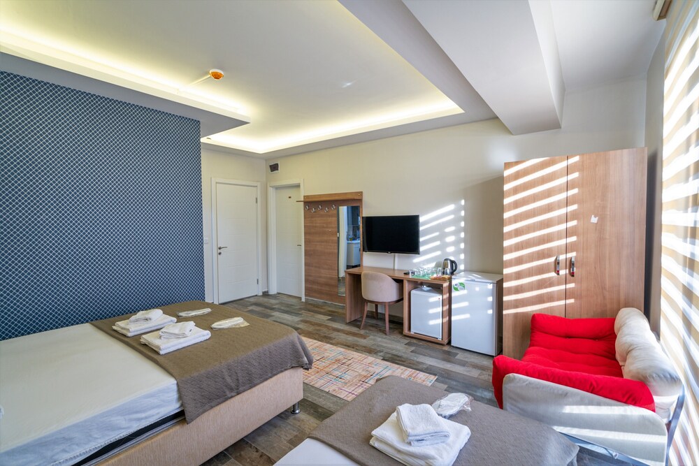 Sist 34 Suit Hotel