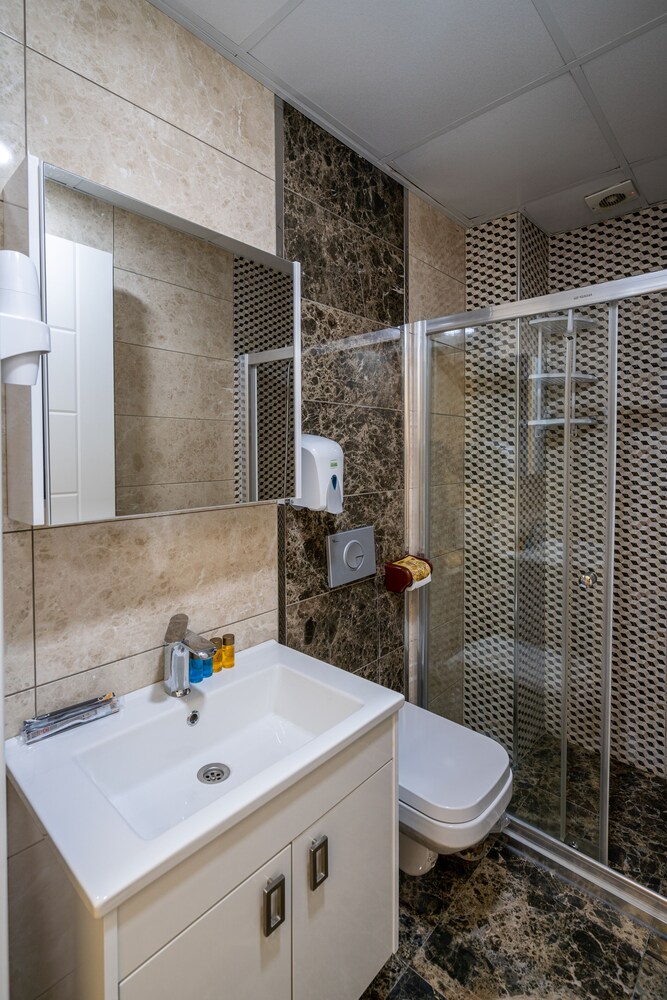 Sist 34 Suit Hotel