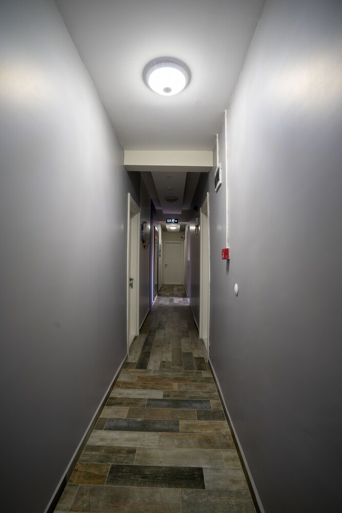 Sist 34 Suit Hotel