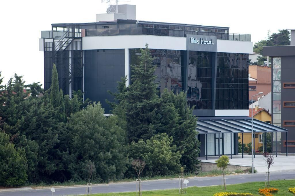 Mills Hotel