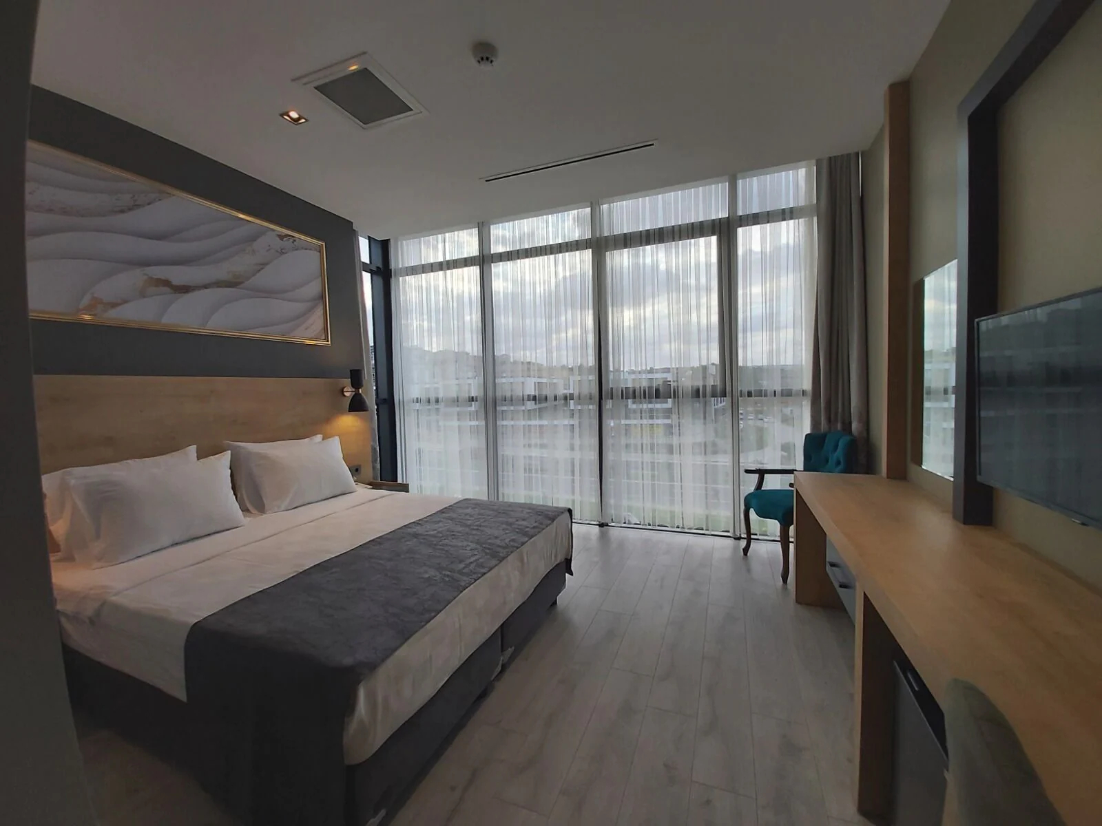 Mills Hotel