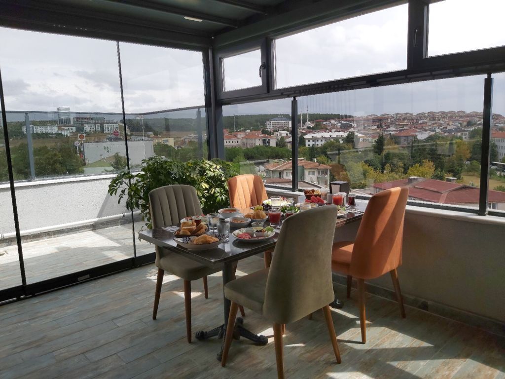 Mills Hotel