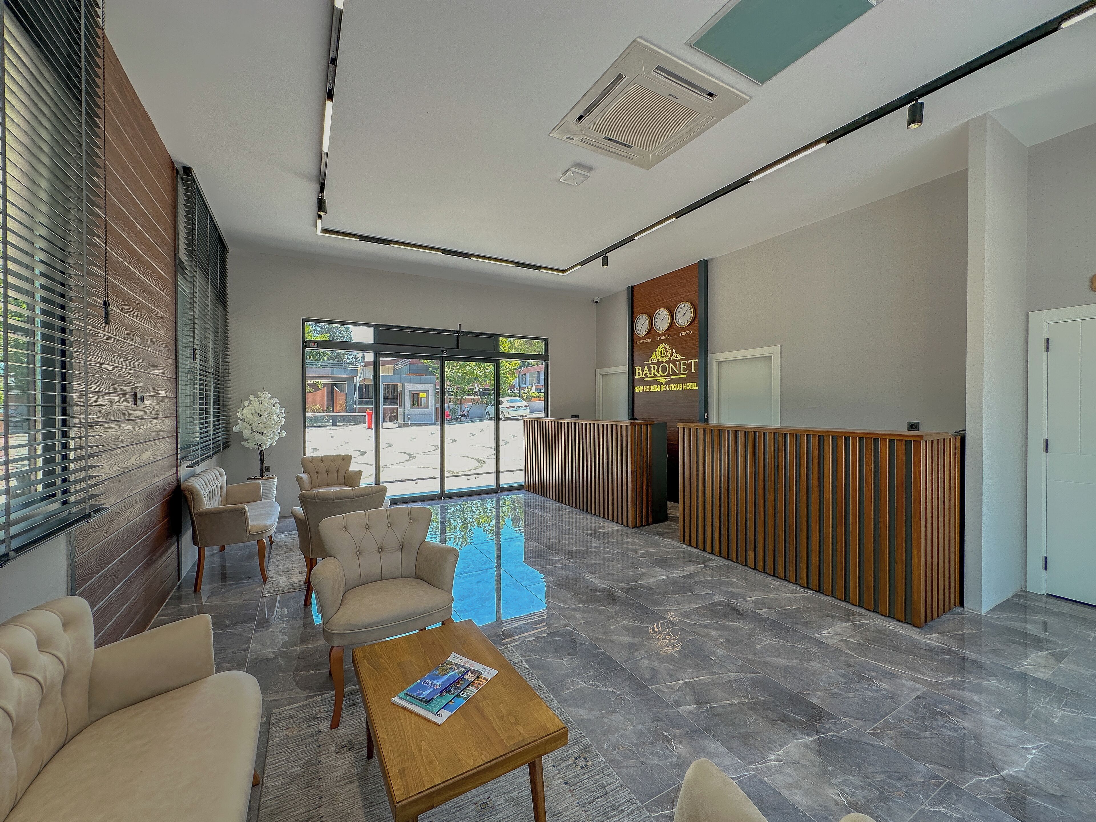 Baronet Tiny House Boutique Hotel