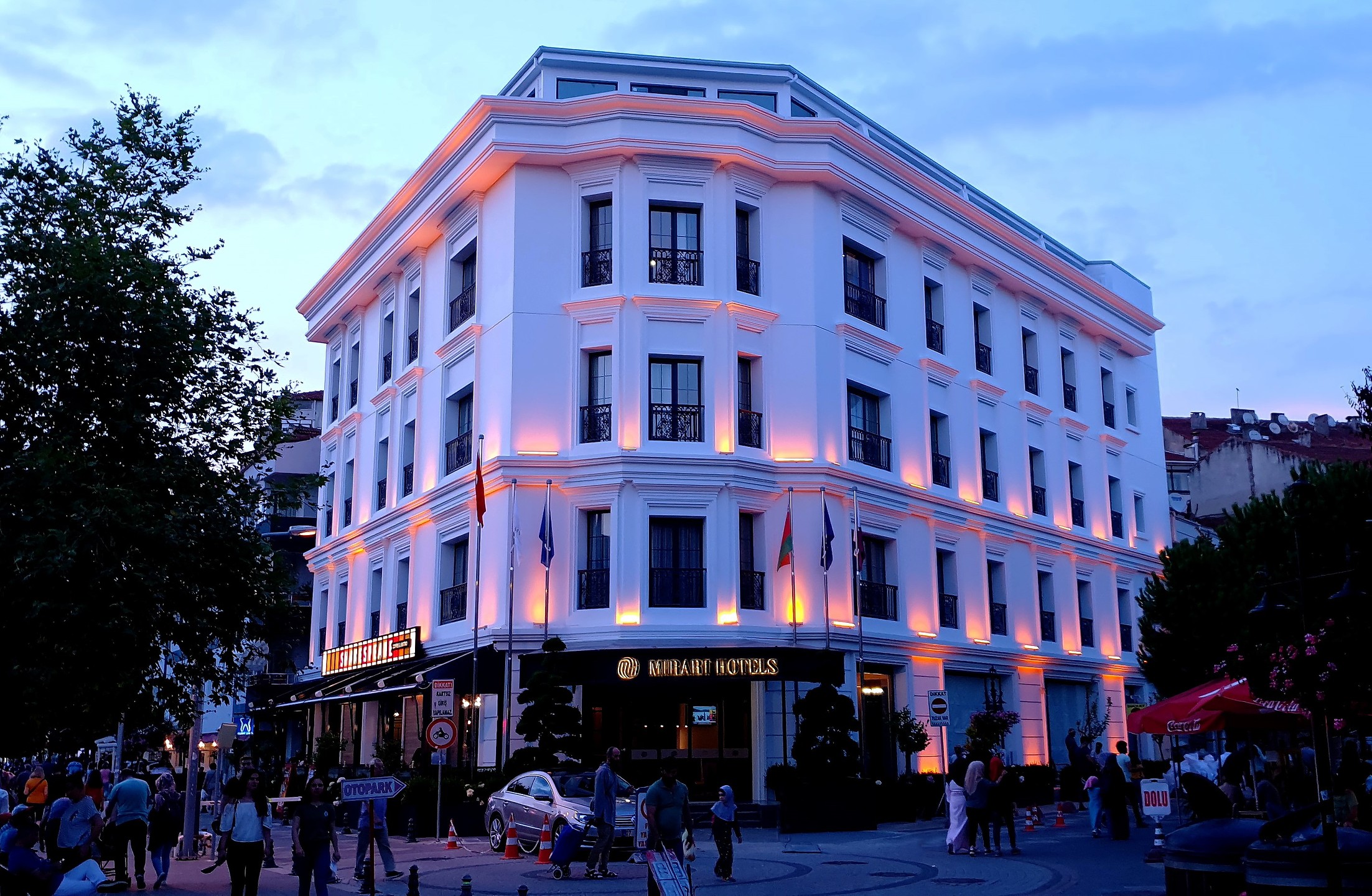 Mirart Hotel Boutique And Spa