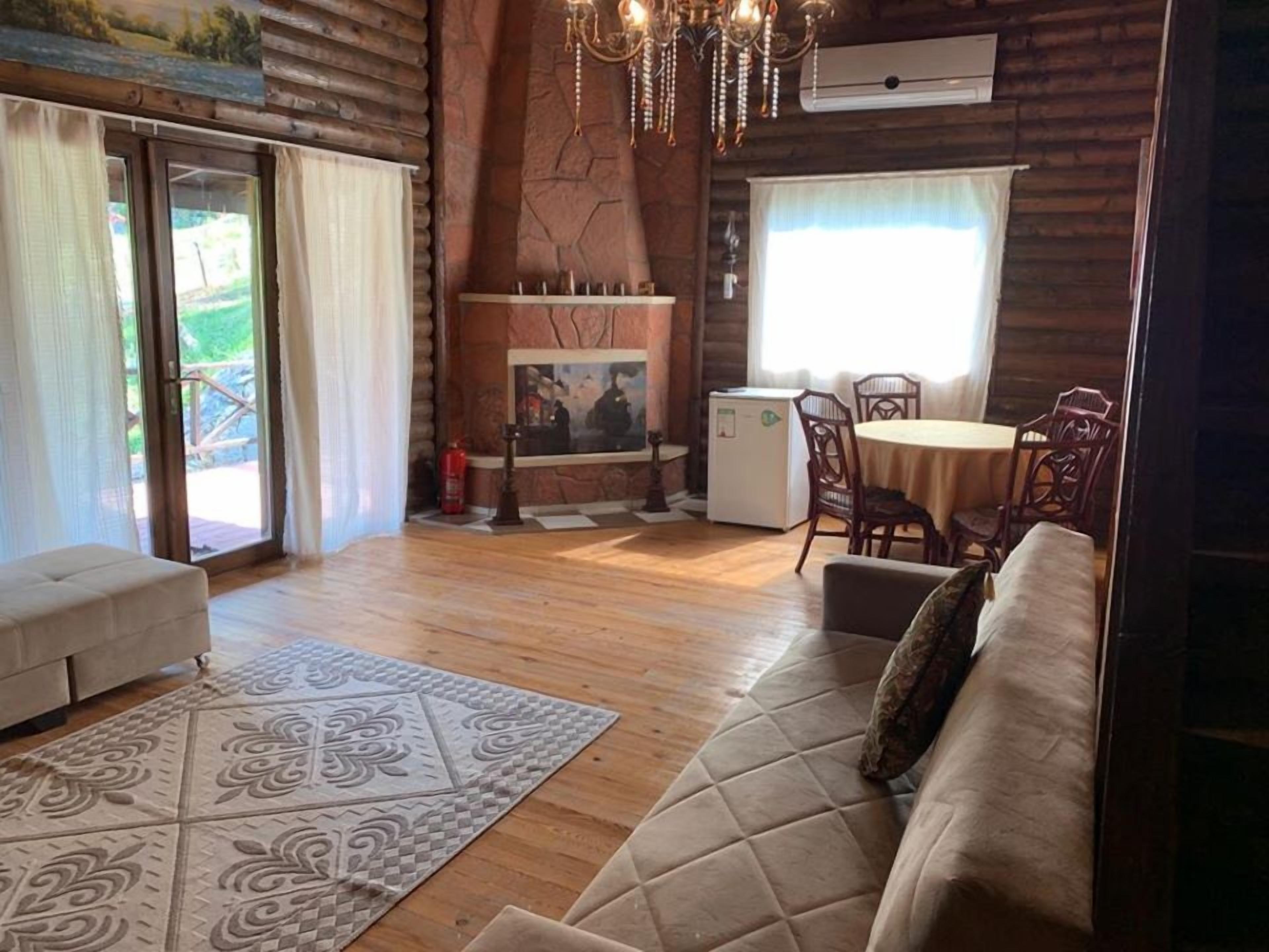 Sakli Cennet Esadiye