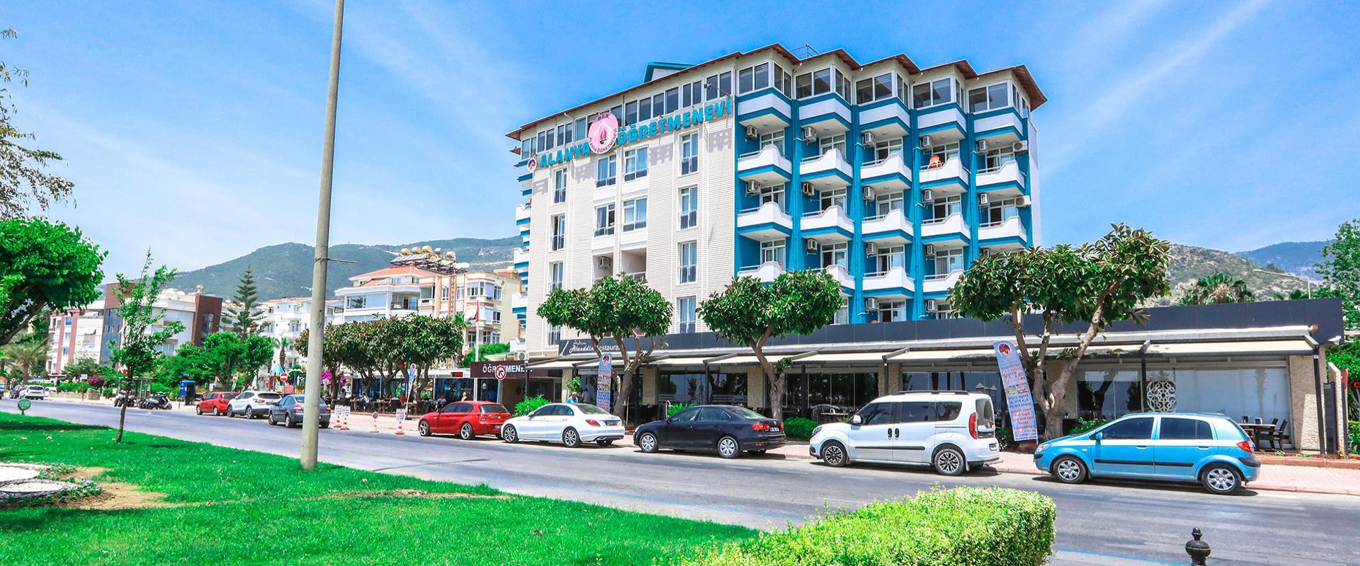 Alanya Ögretmen Evi