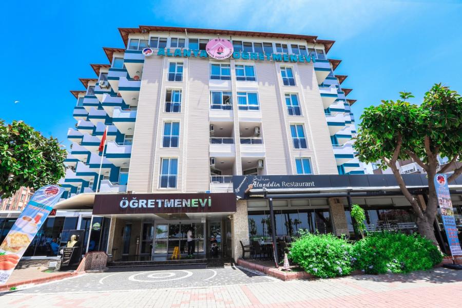 Alanya Ögretmen Evi
