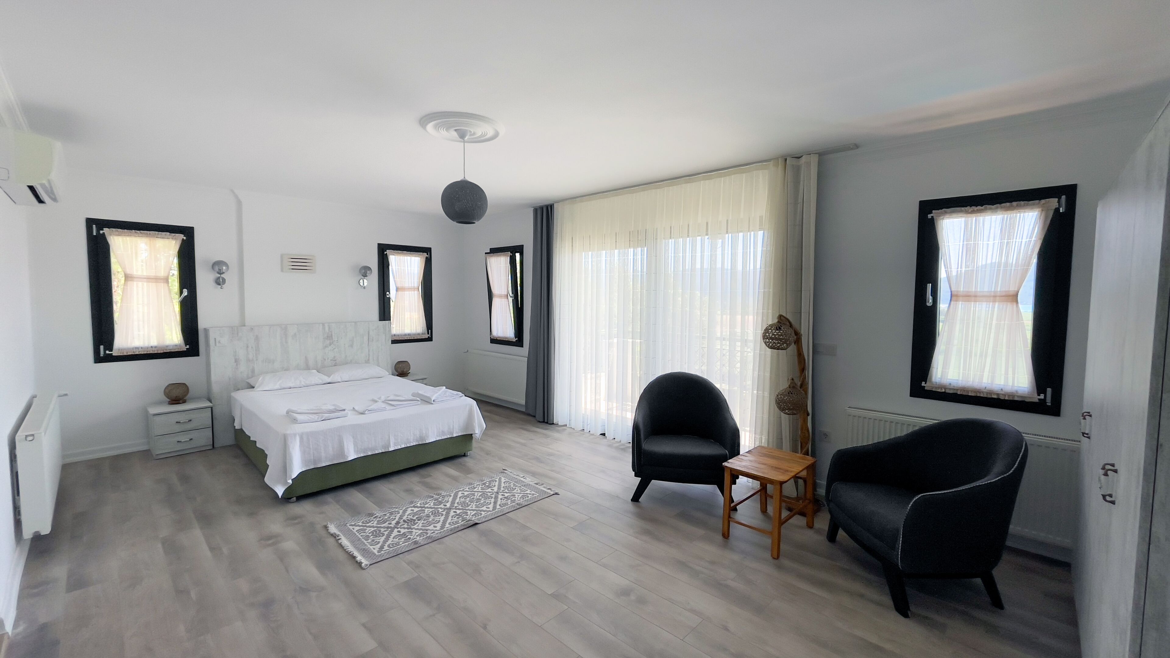 Beacon Hill Suites
