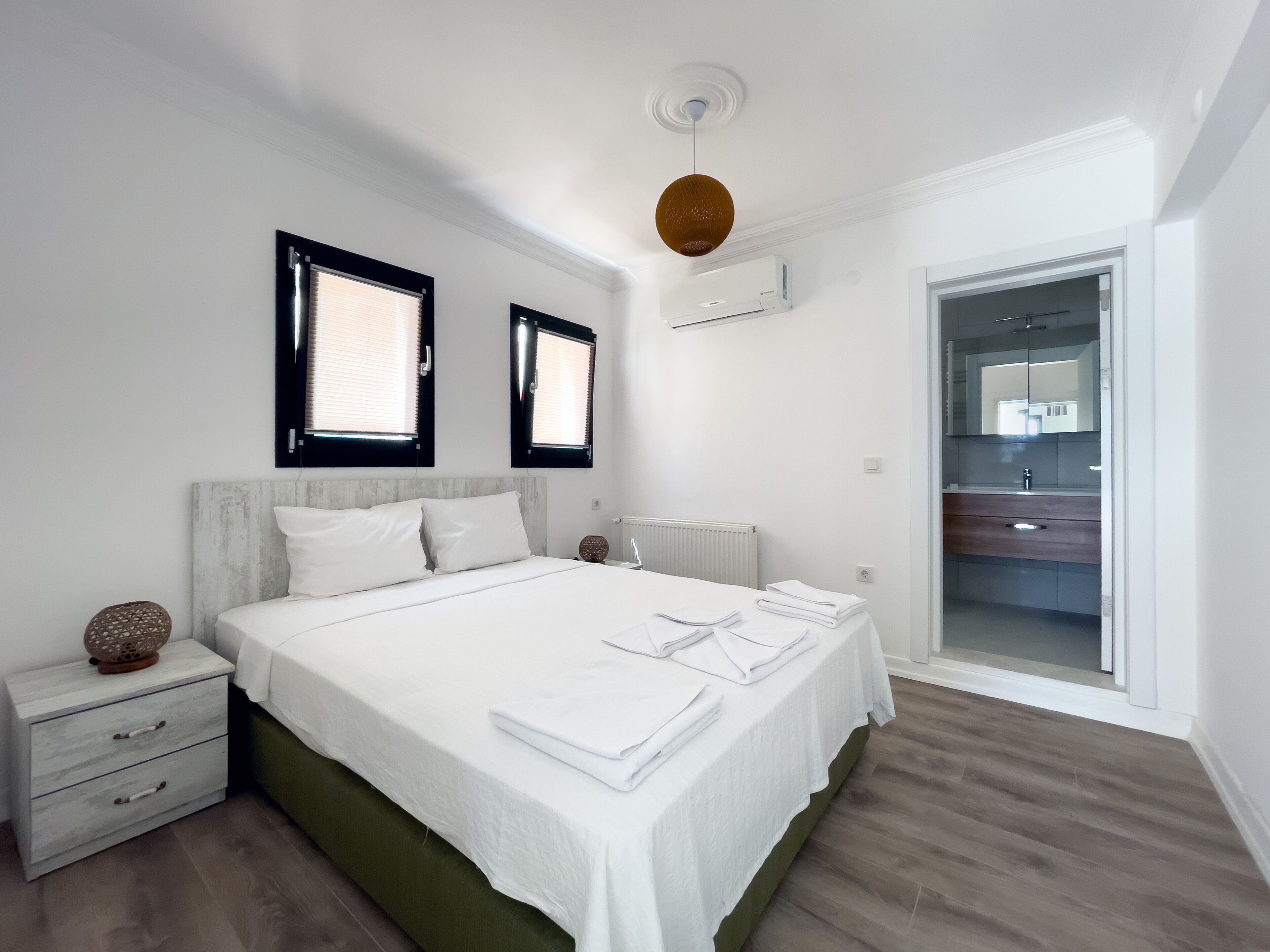 Beacon Hill Suites