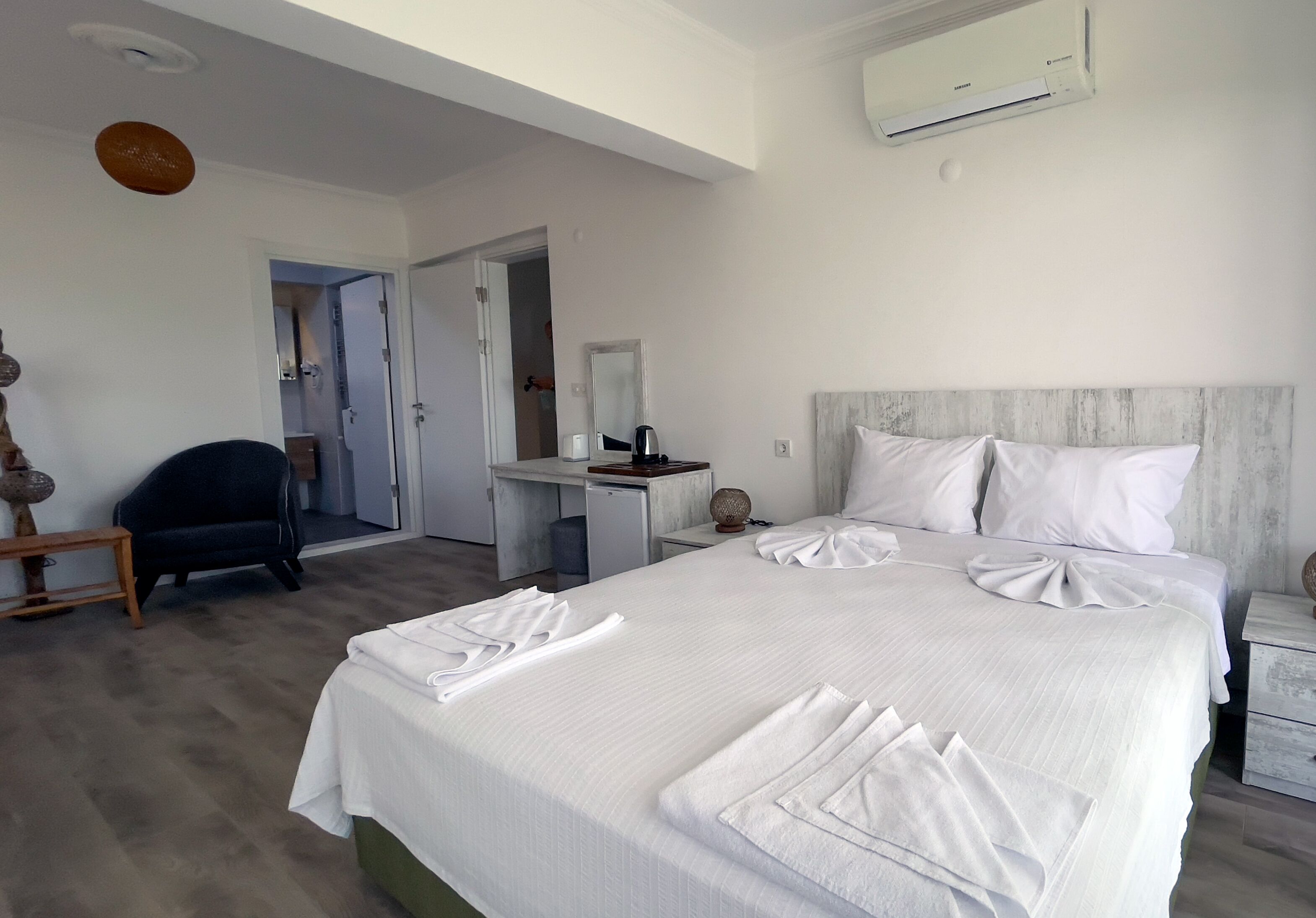 Beacon Hill Suites
