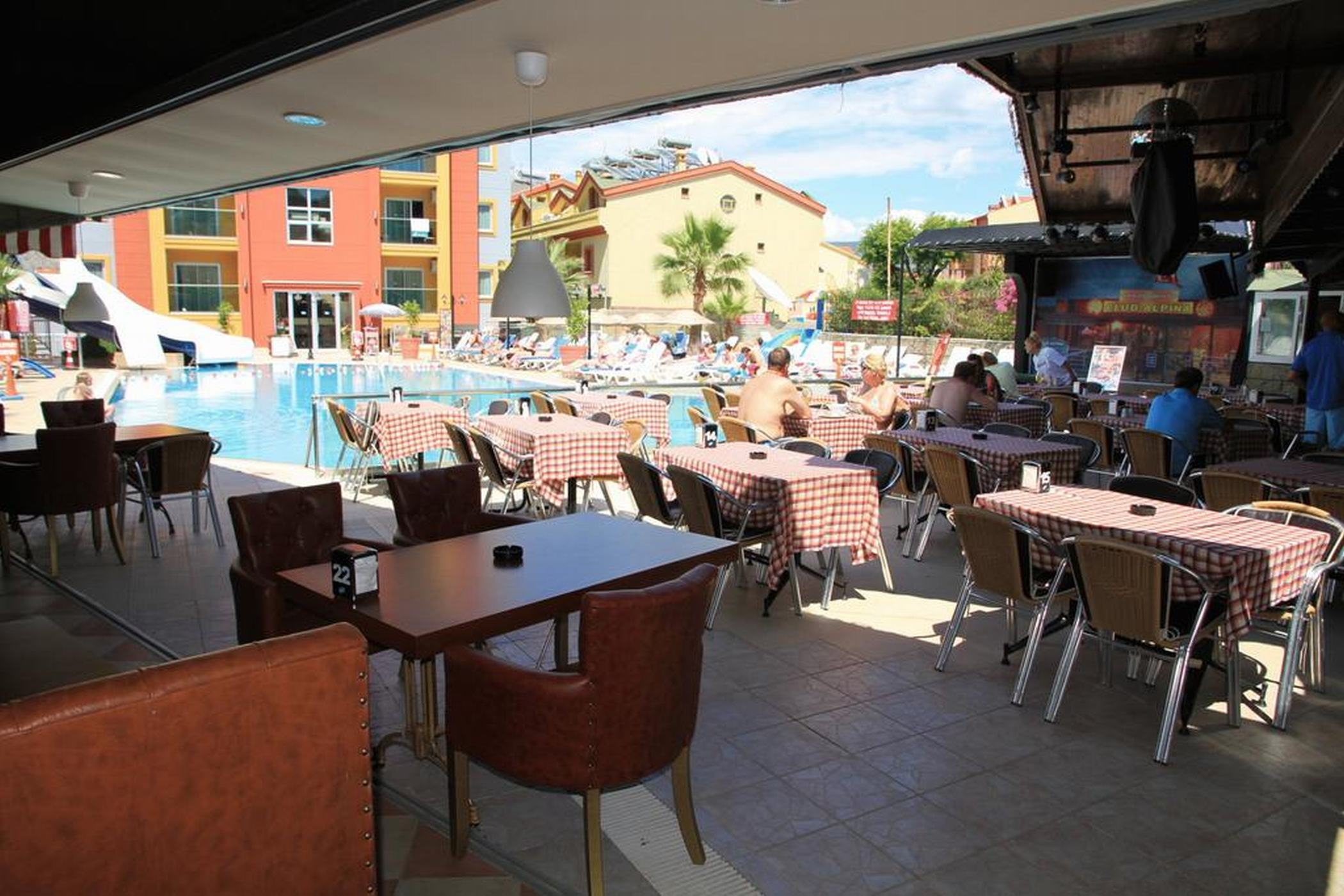 Club Alpina Apartments Hotel