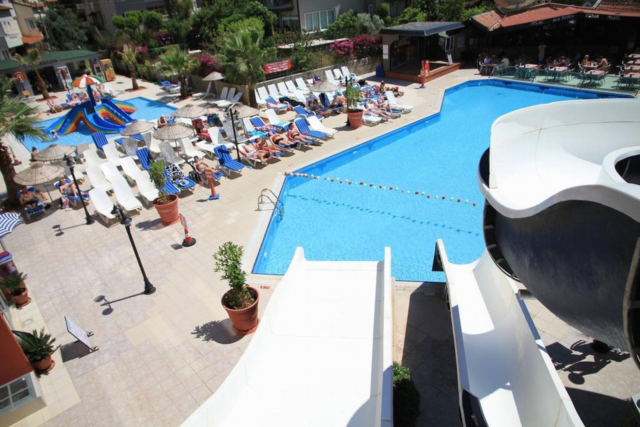 Club Alpina Apartments Hotel