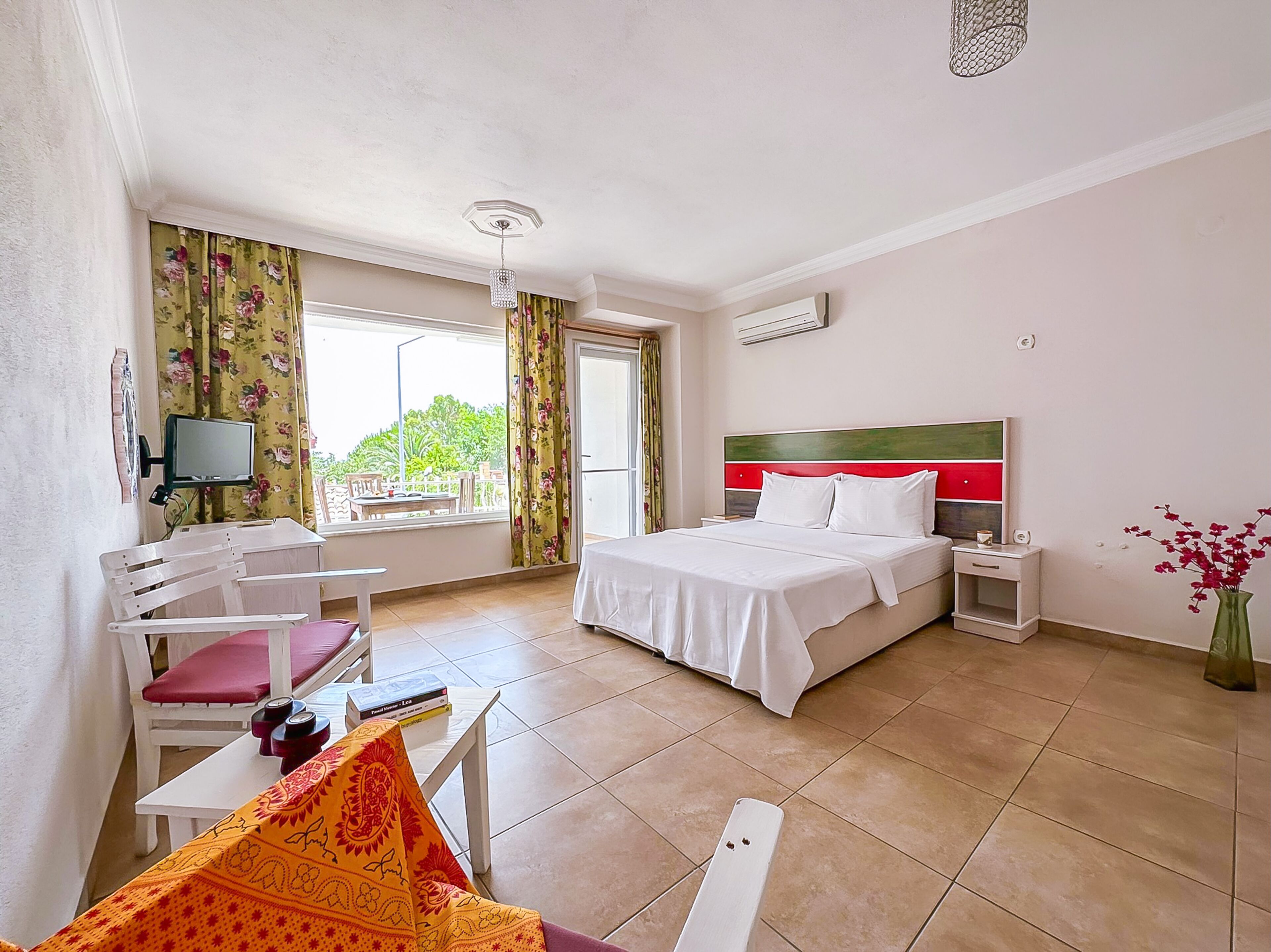 Abelia Hotel