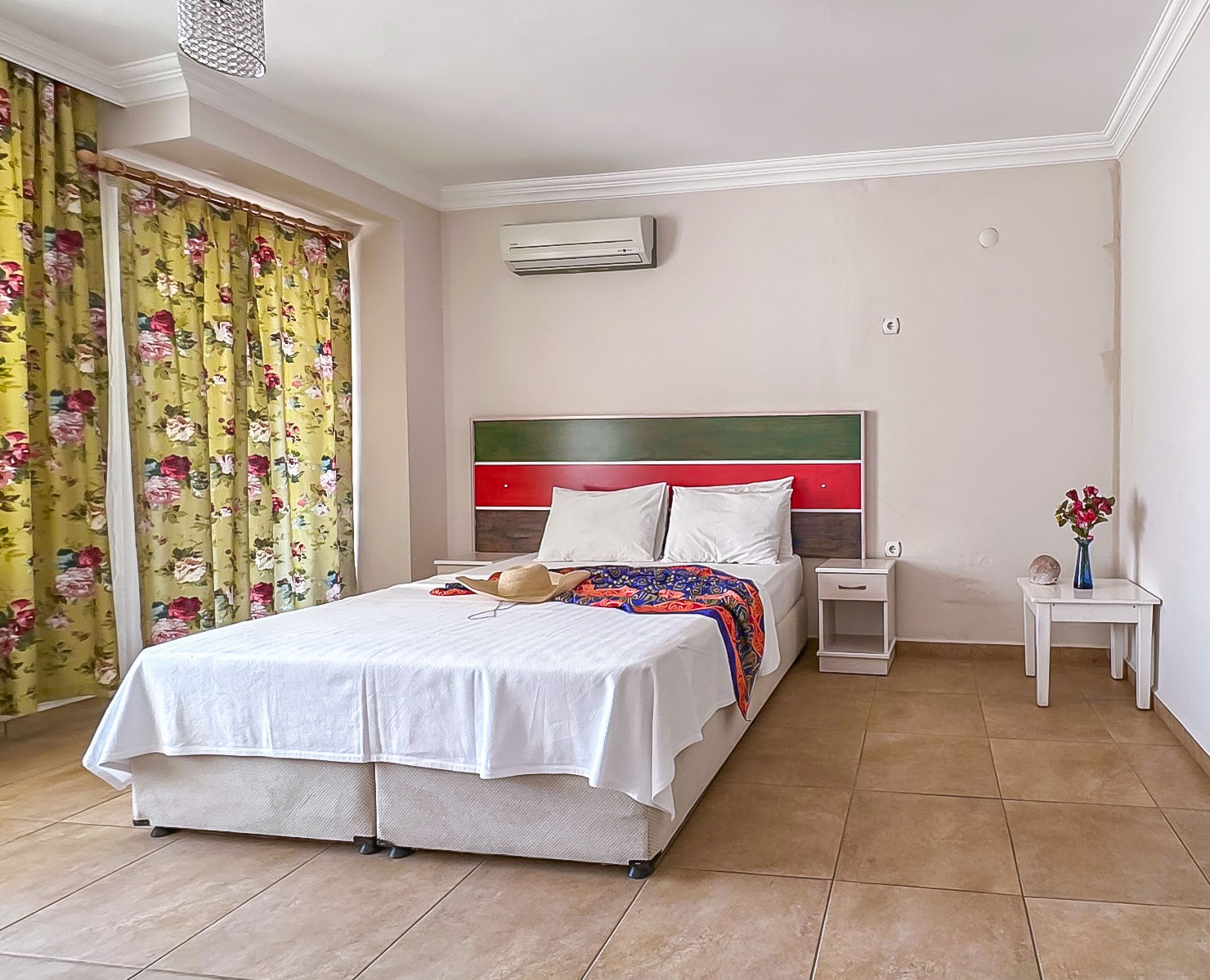 Abelia Hotel