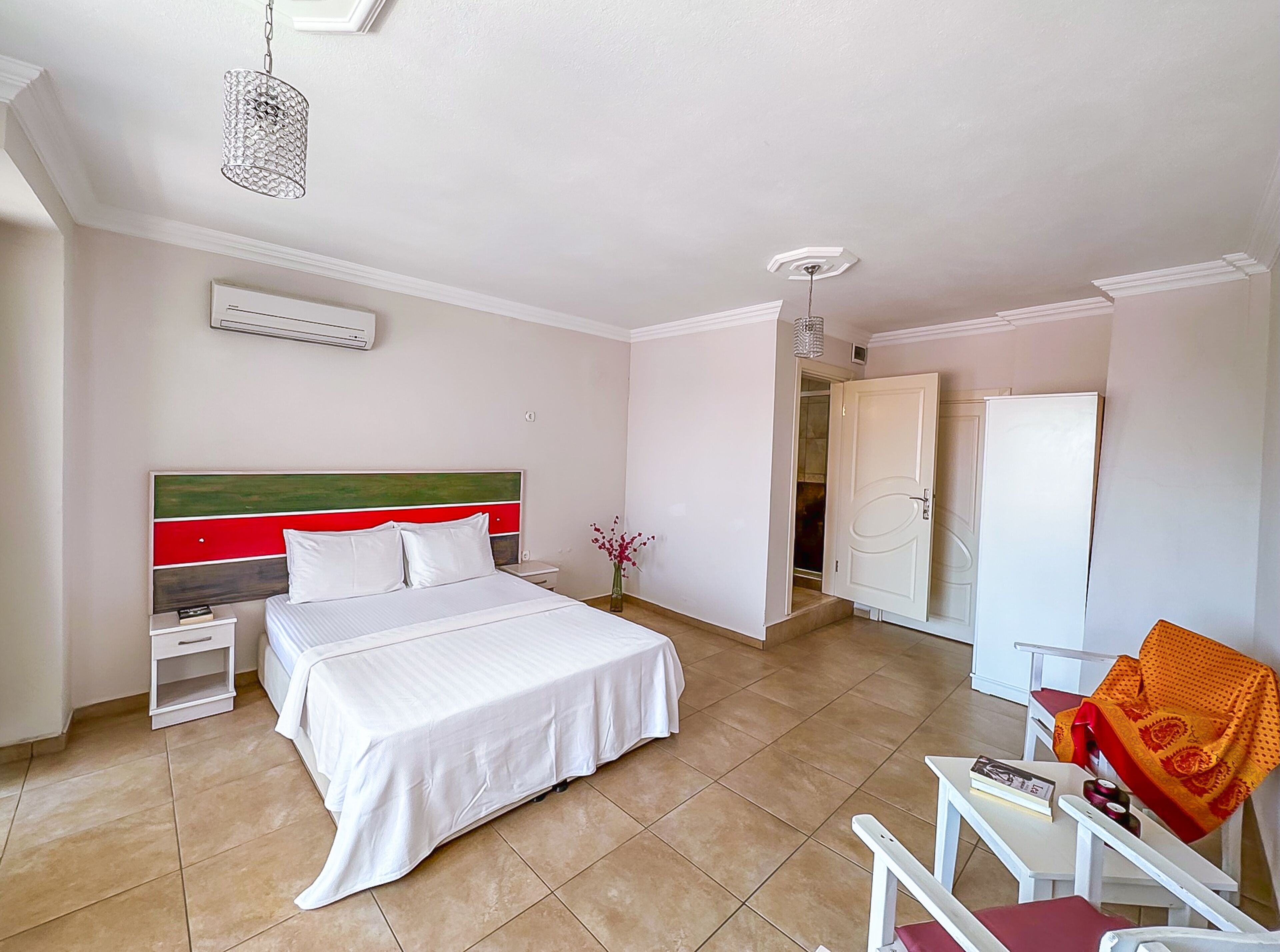 Abelia Hotel