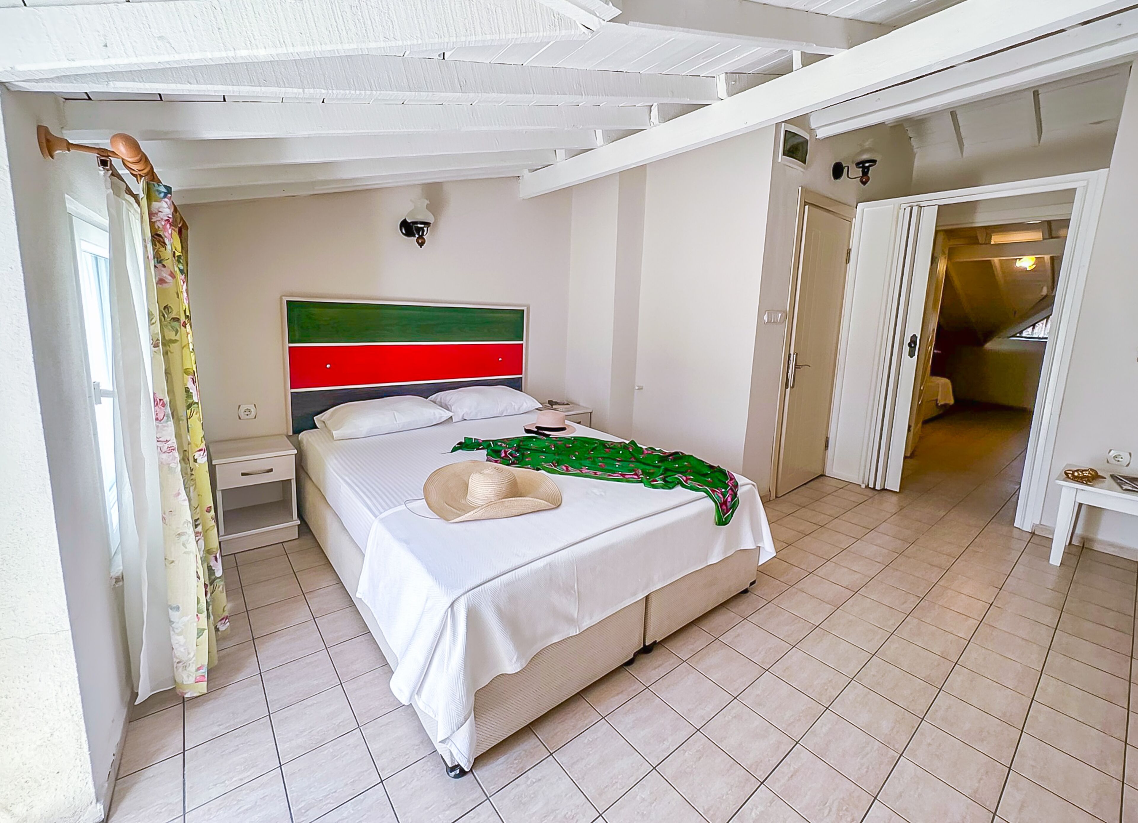 Abelia Hotel