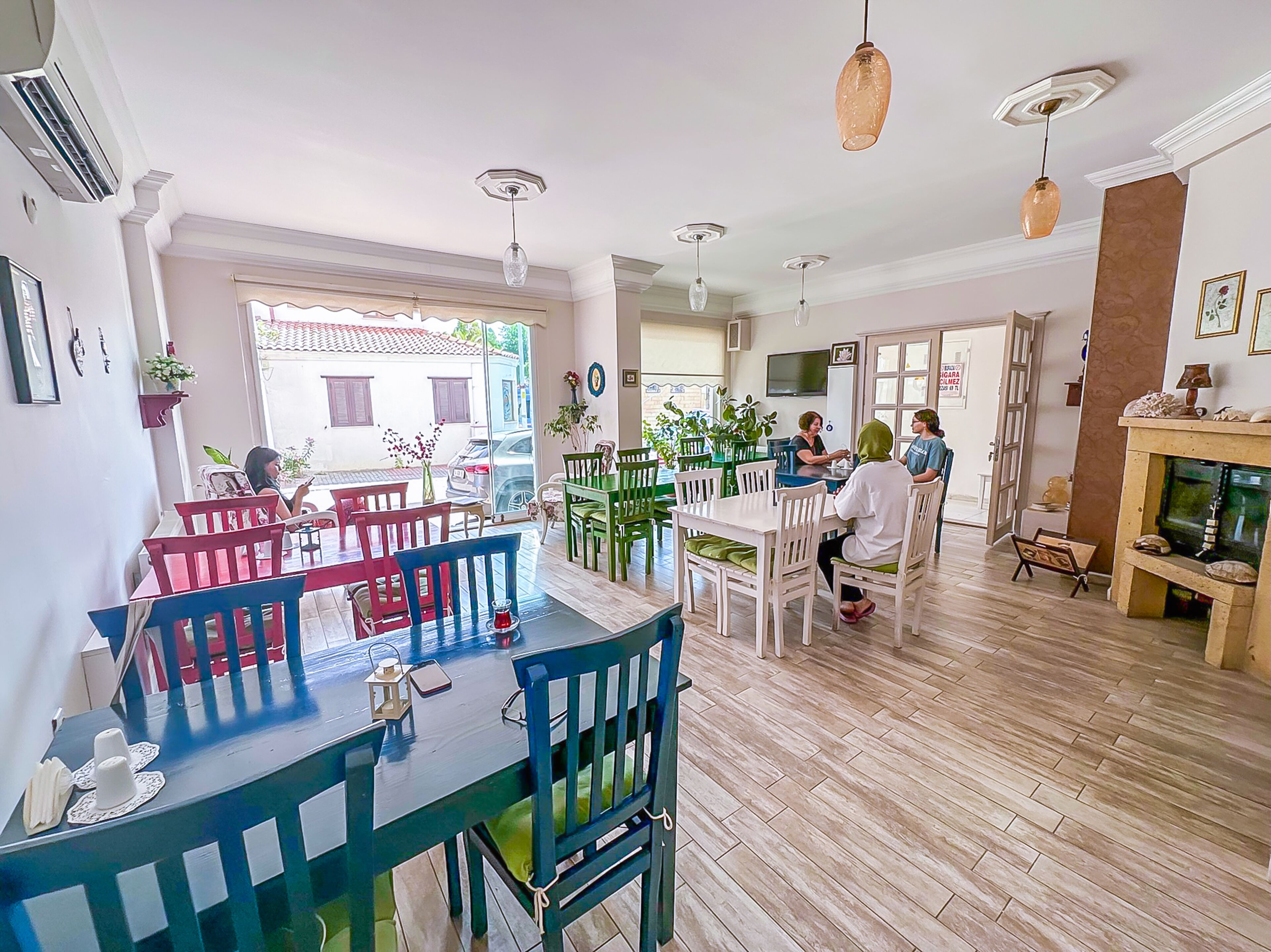 Abelia Hotel