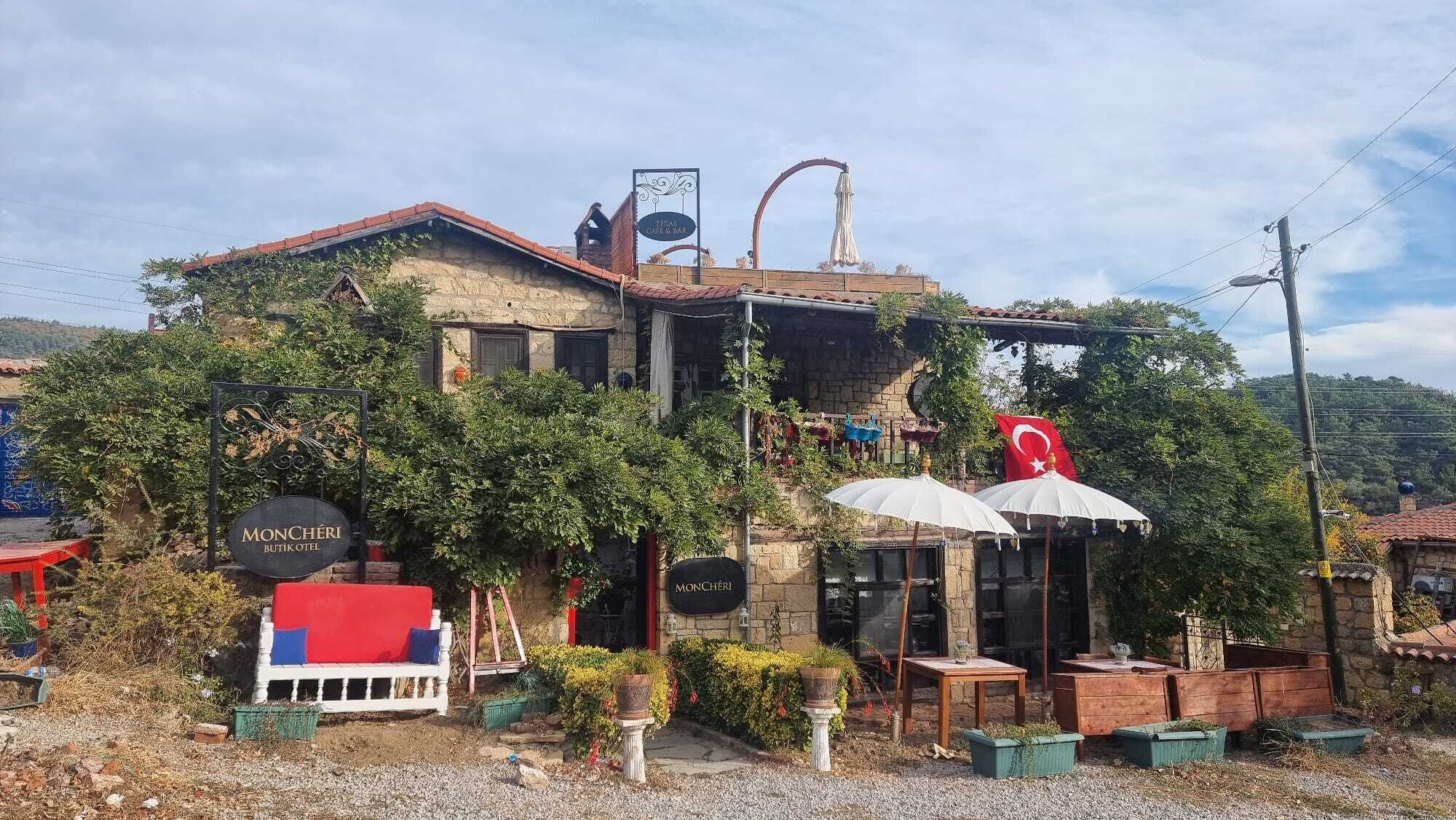 Moncheri Butik Otel & Restoran
