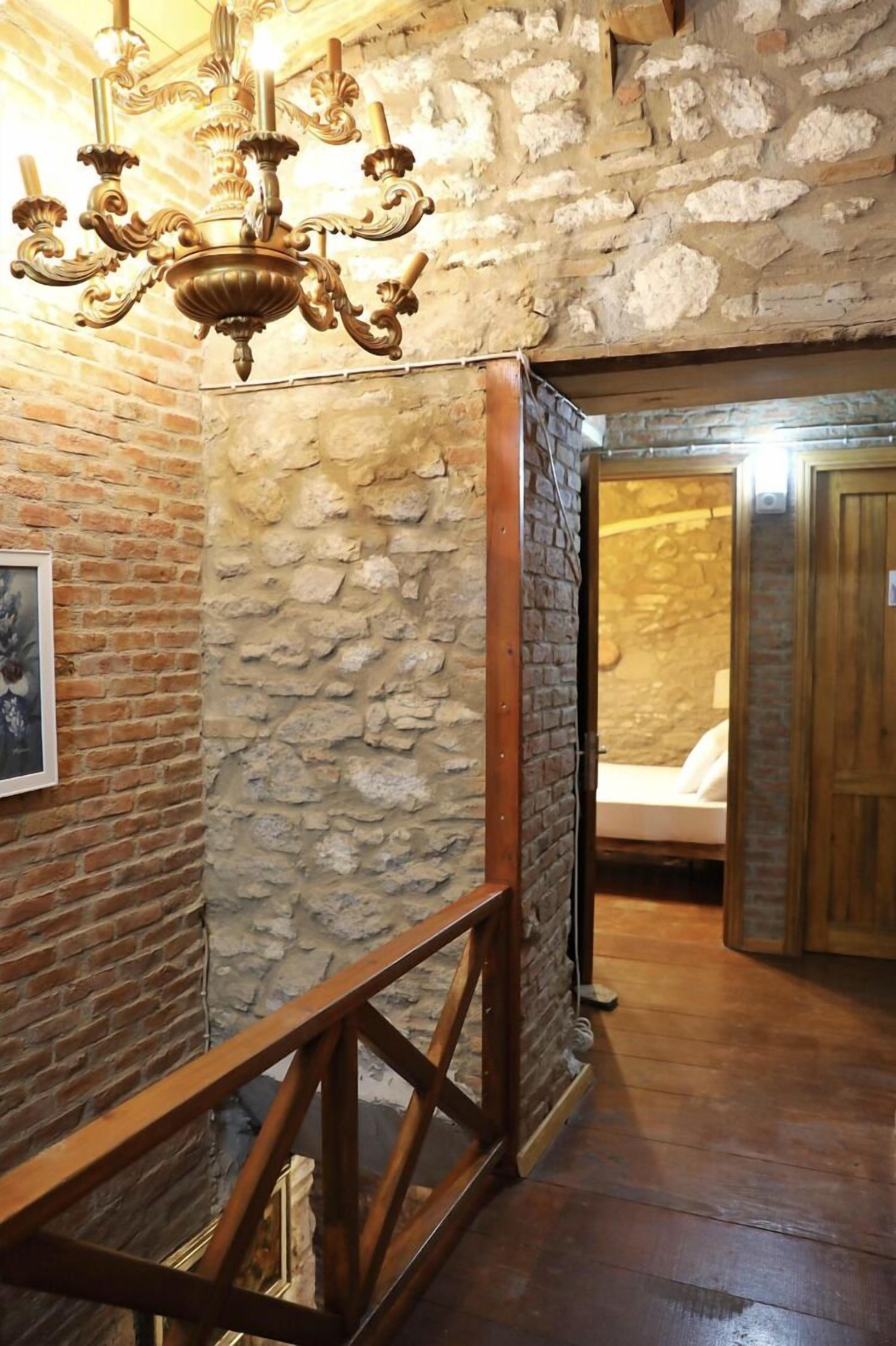 Chez Melo Tas Konak Otel