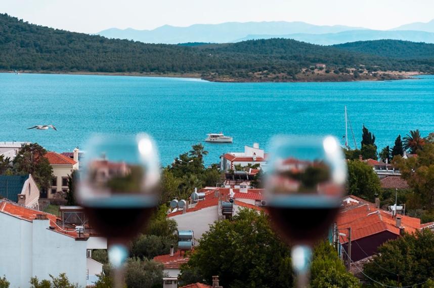 Cunda Tas Konak Otel
