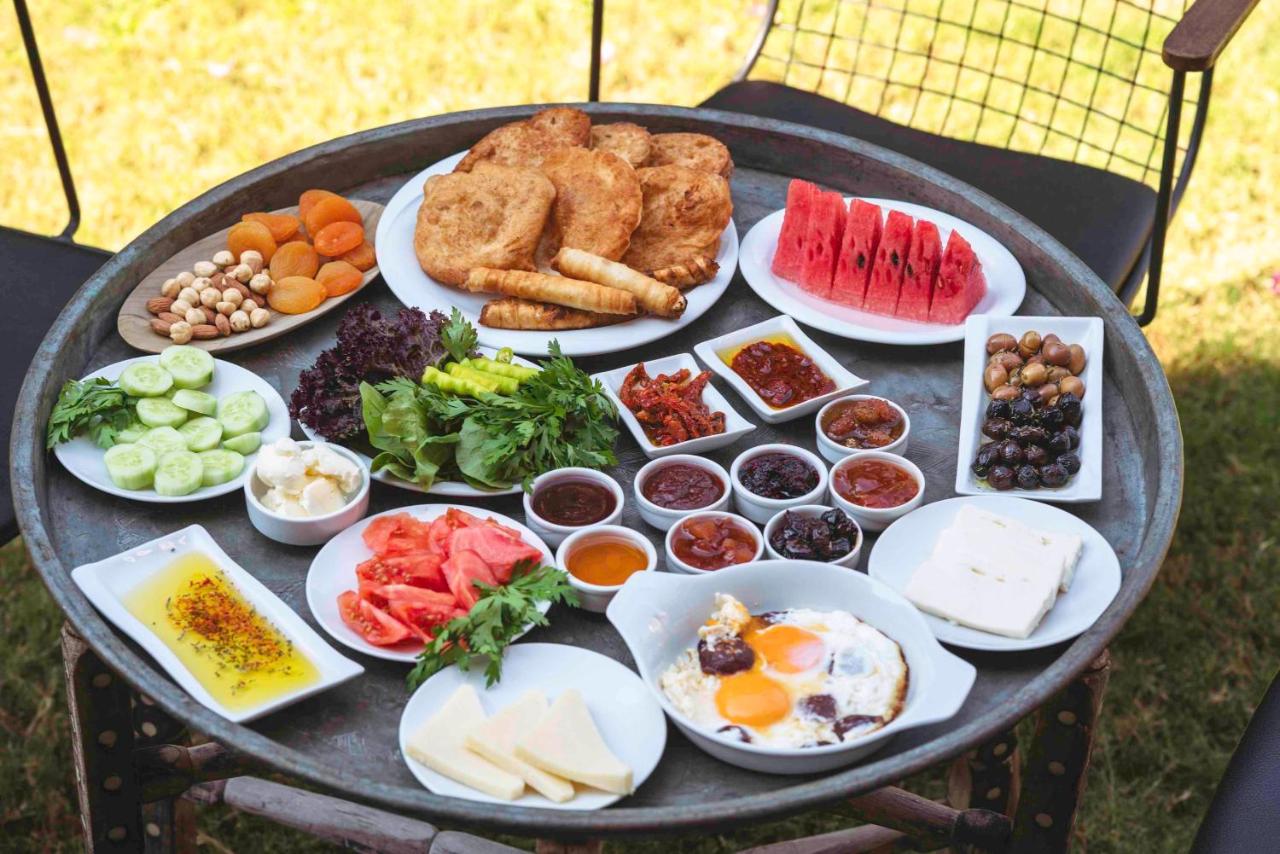Cunda Tas Konak Otel