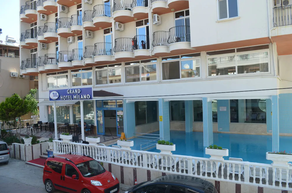 Grand Milano Hotel