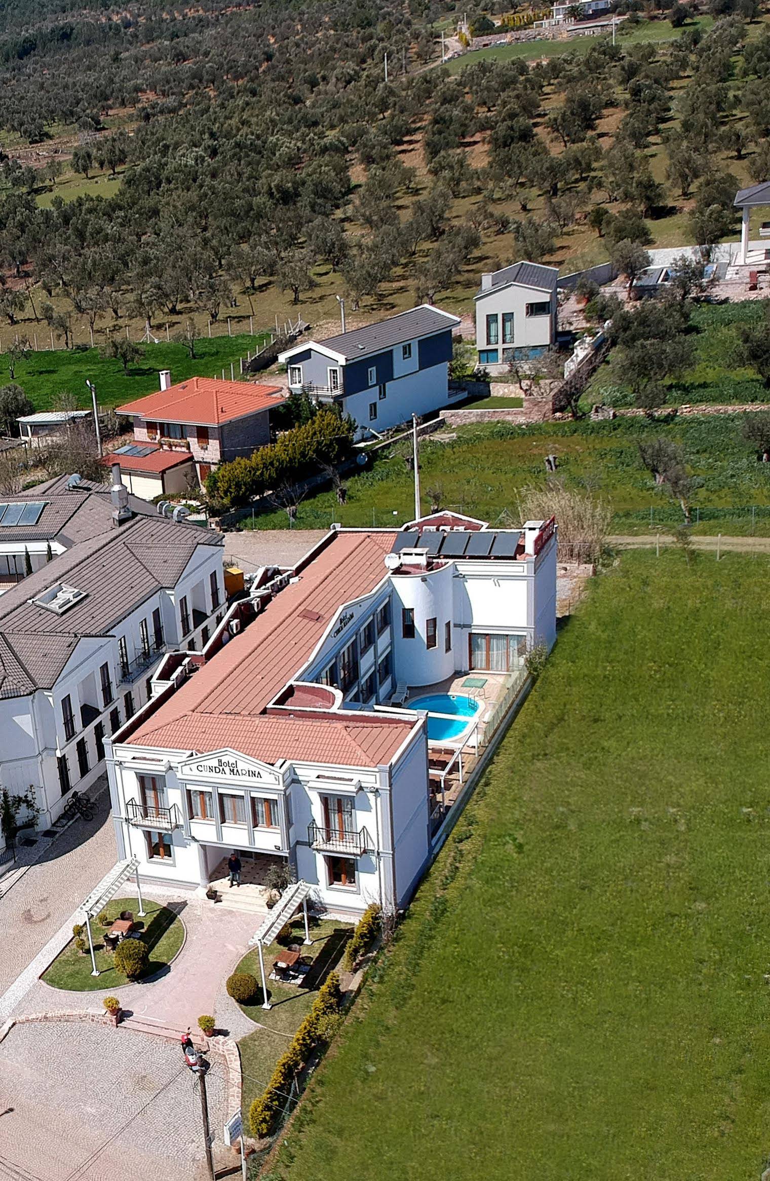 Ebruli Otel Cunda