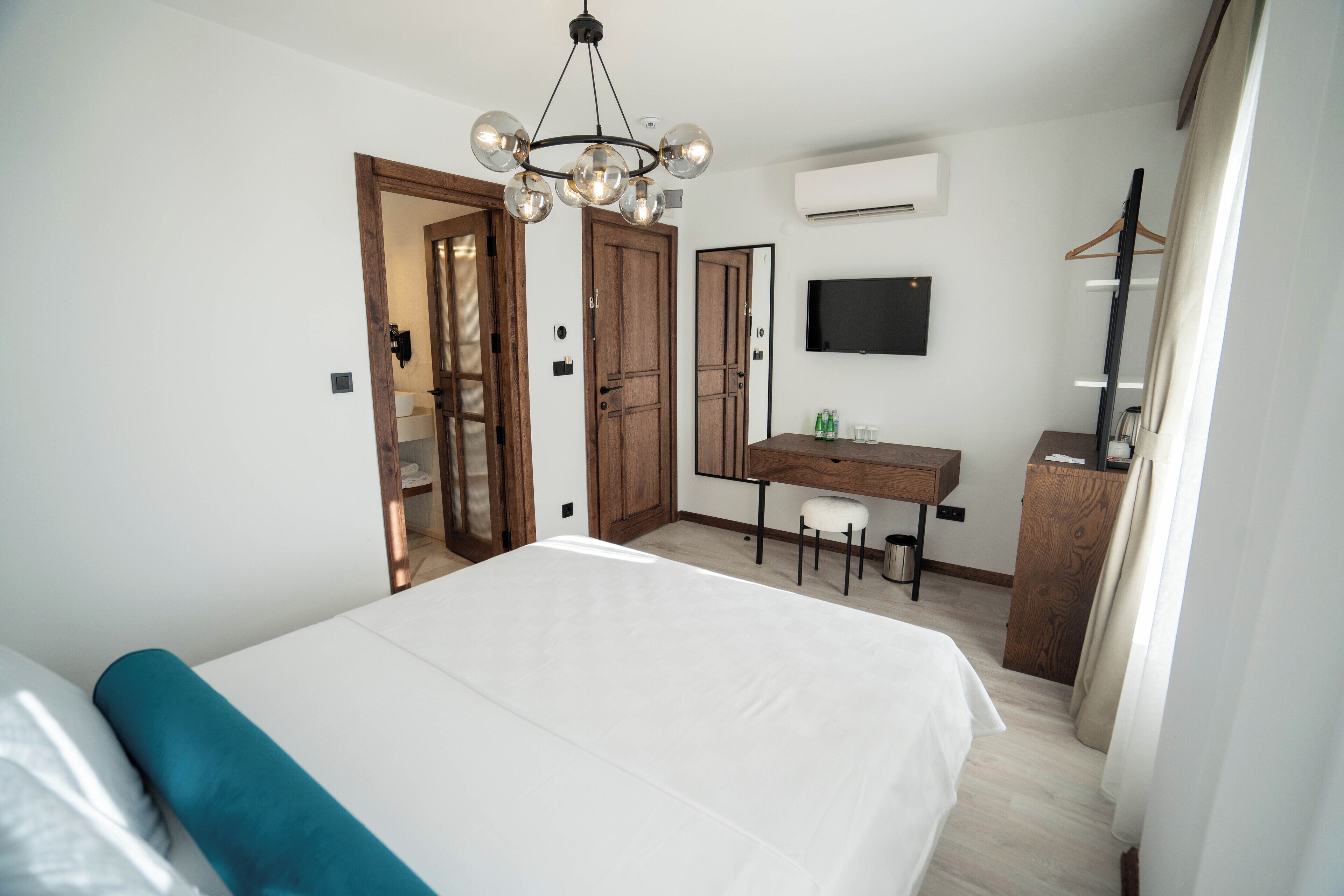 Lina Guest House