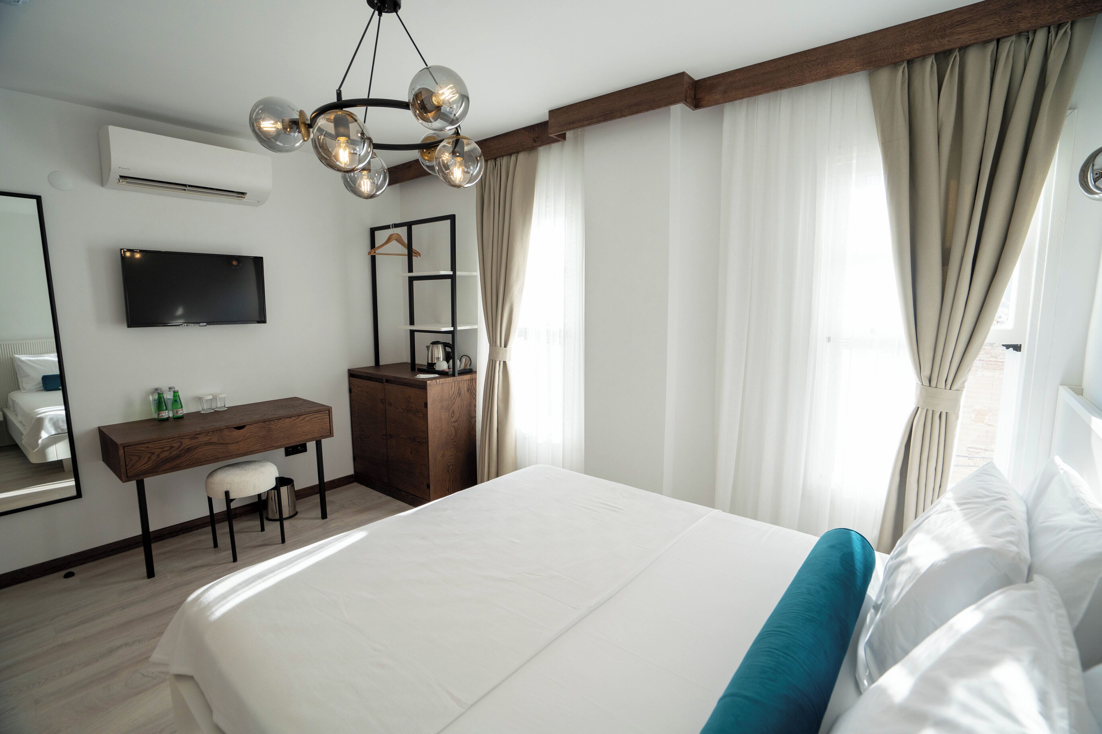 Lina Guest House