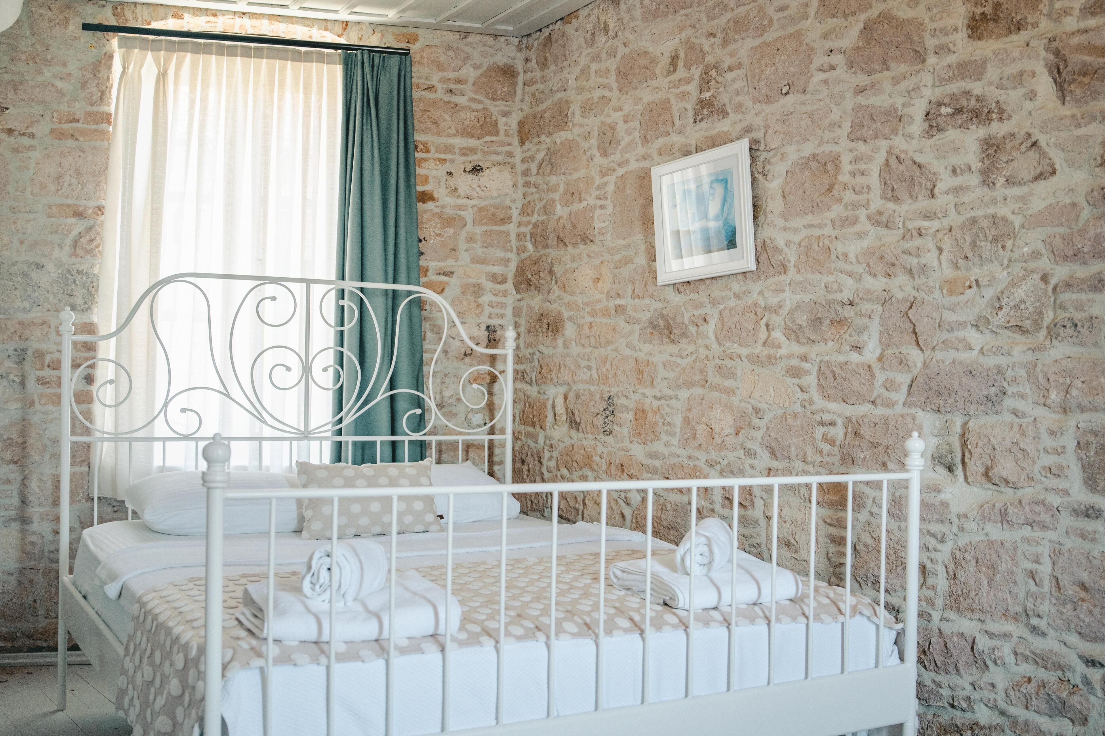 Qara Otel
