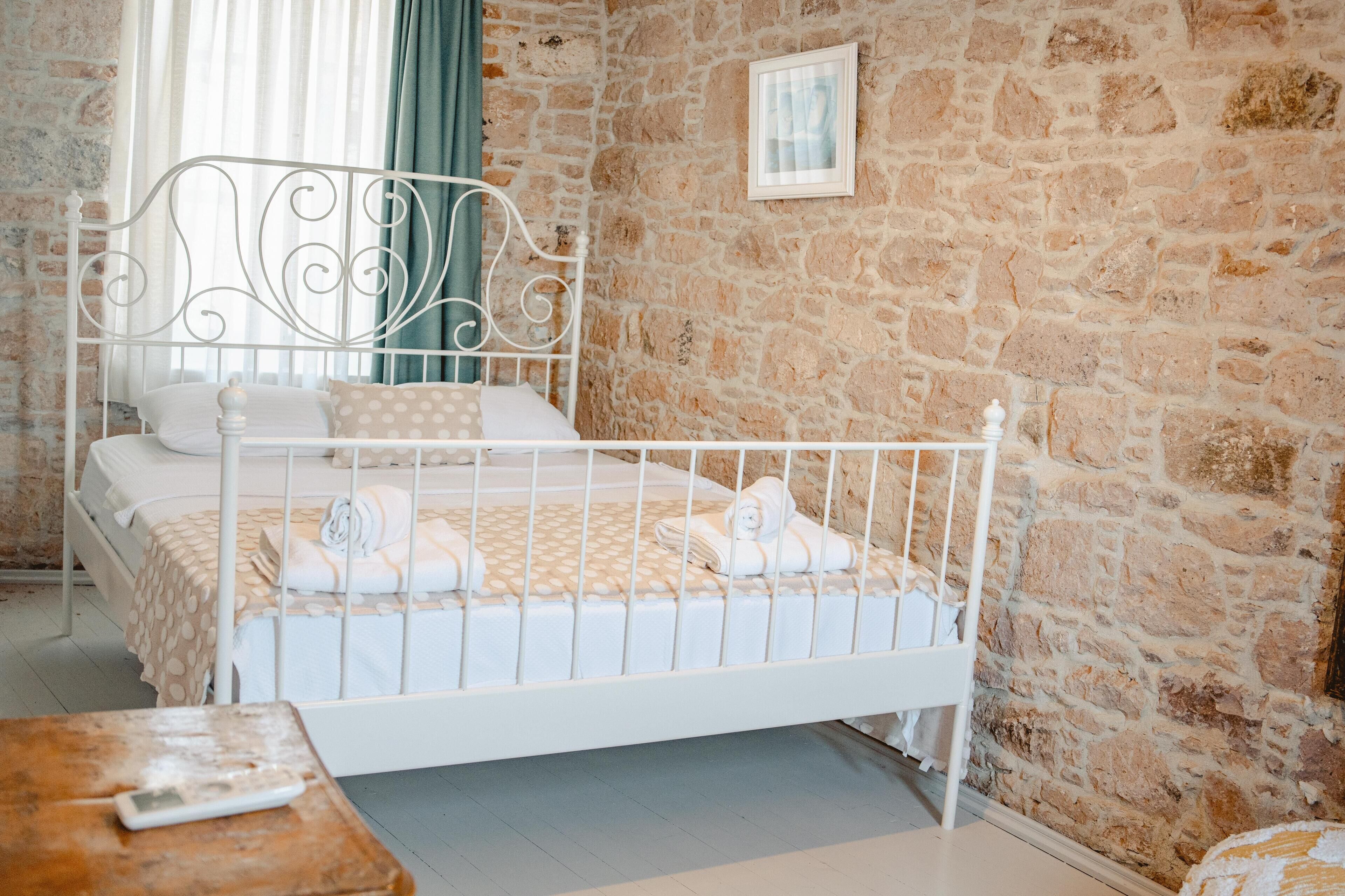 Qara Otel