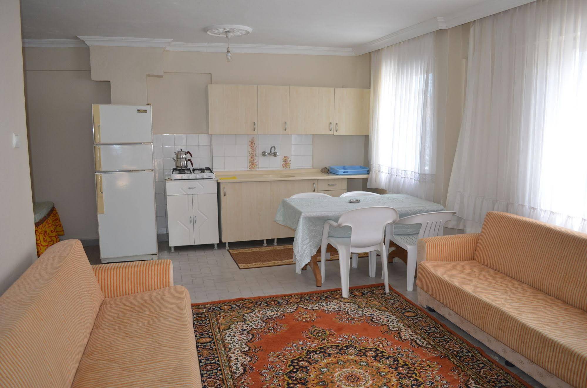 Yade Apart Pension