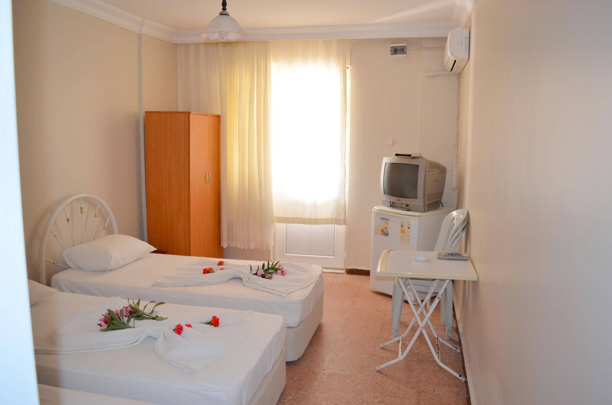 Yade Apart Pension
