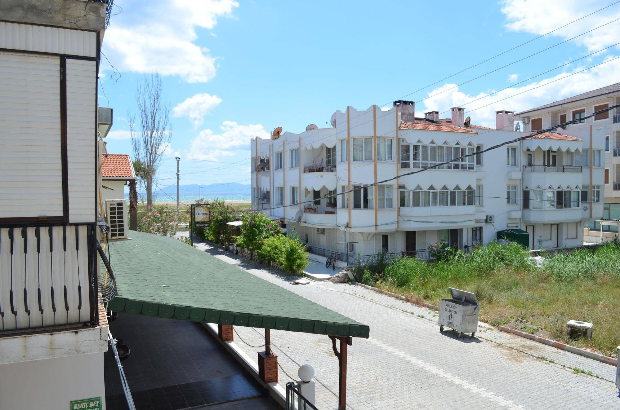 Yade Apart Pension