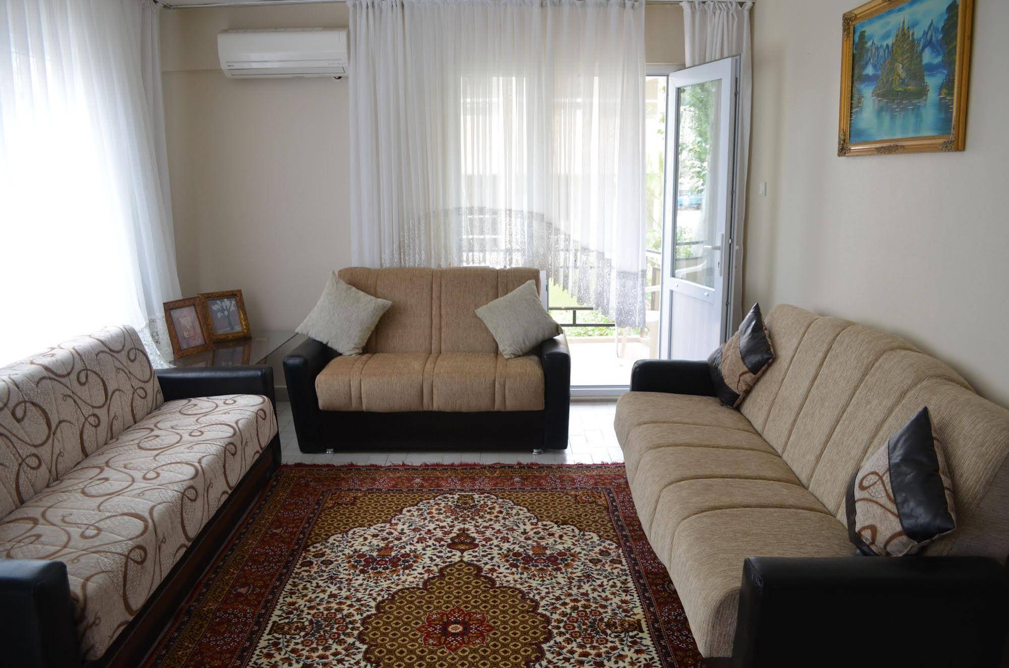 Yade Apart Pension