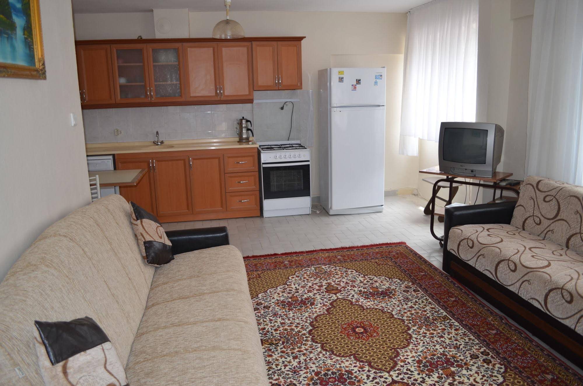 Yade Apart Pension
