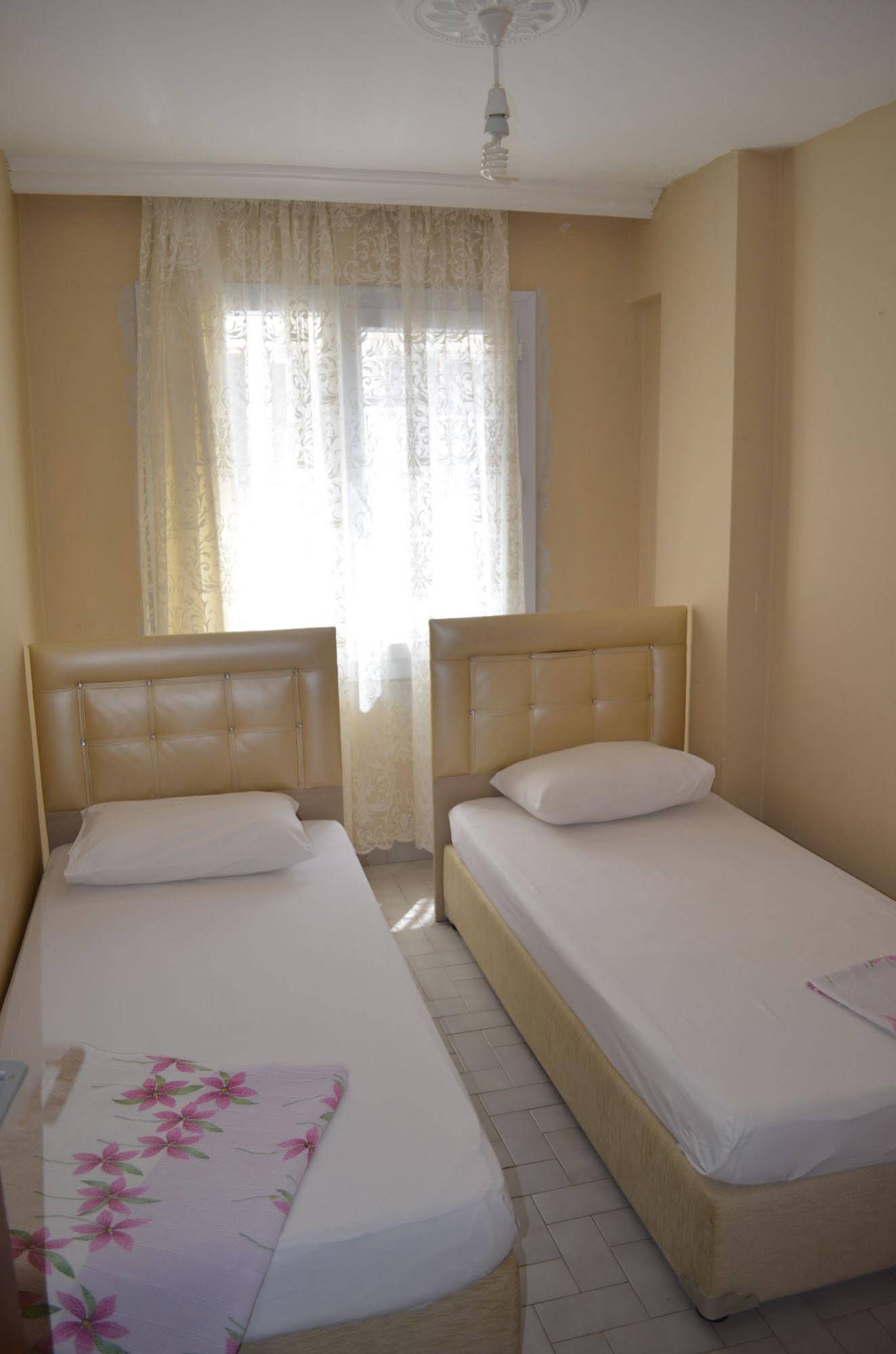 Yade Apart Pension