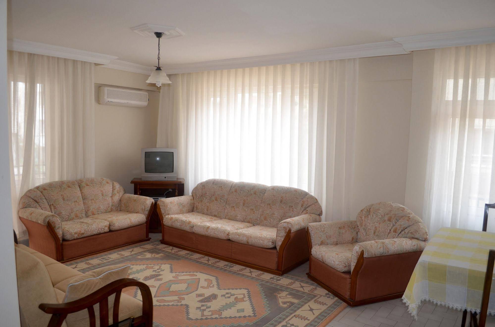 Yade Apart Pension