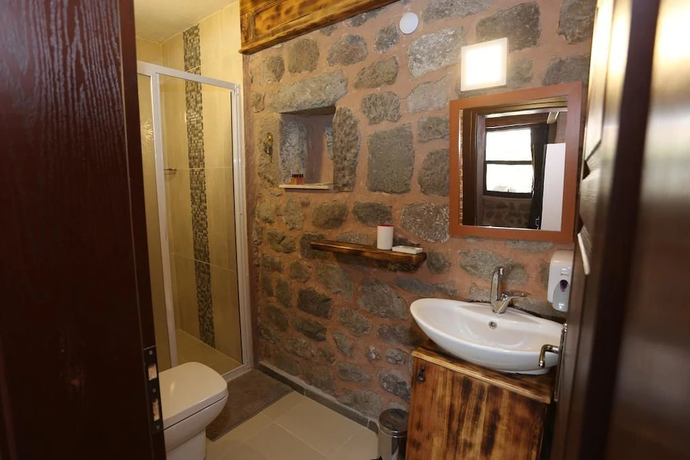 Attalos Suites Hotel