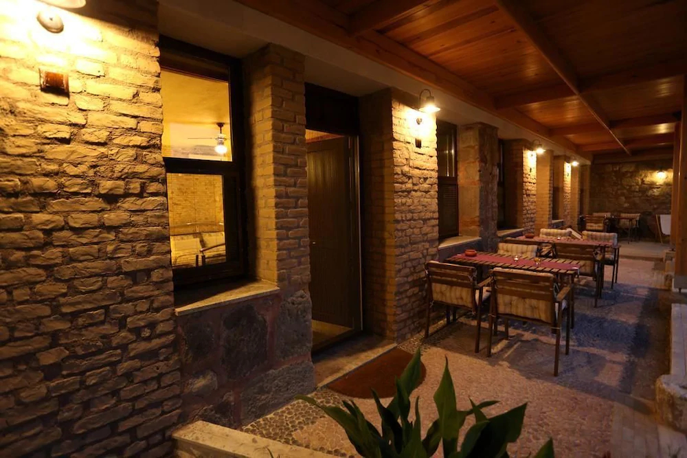 Attalos Suites Hotel