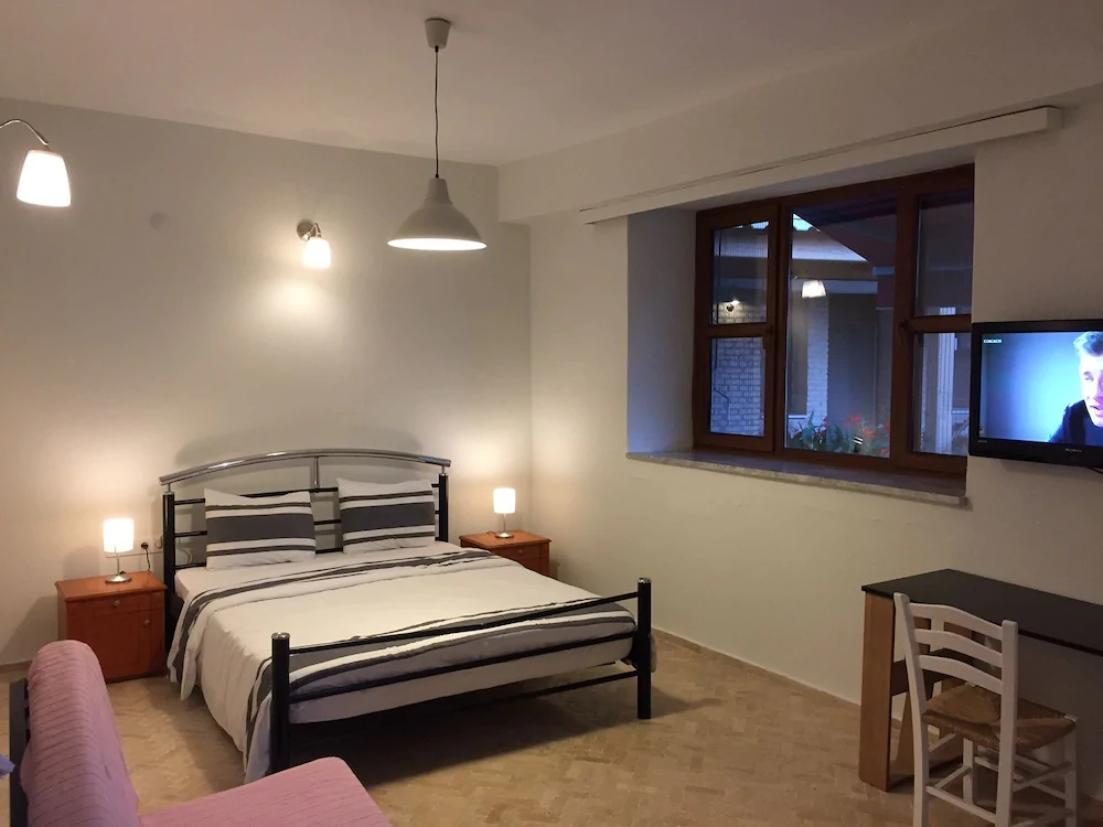Attalos Suites Hotel