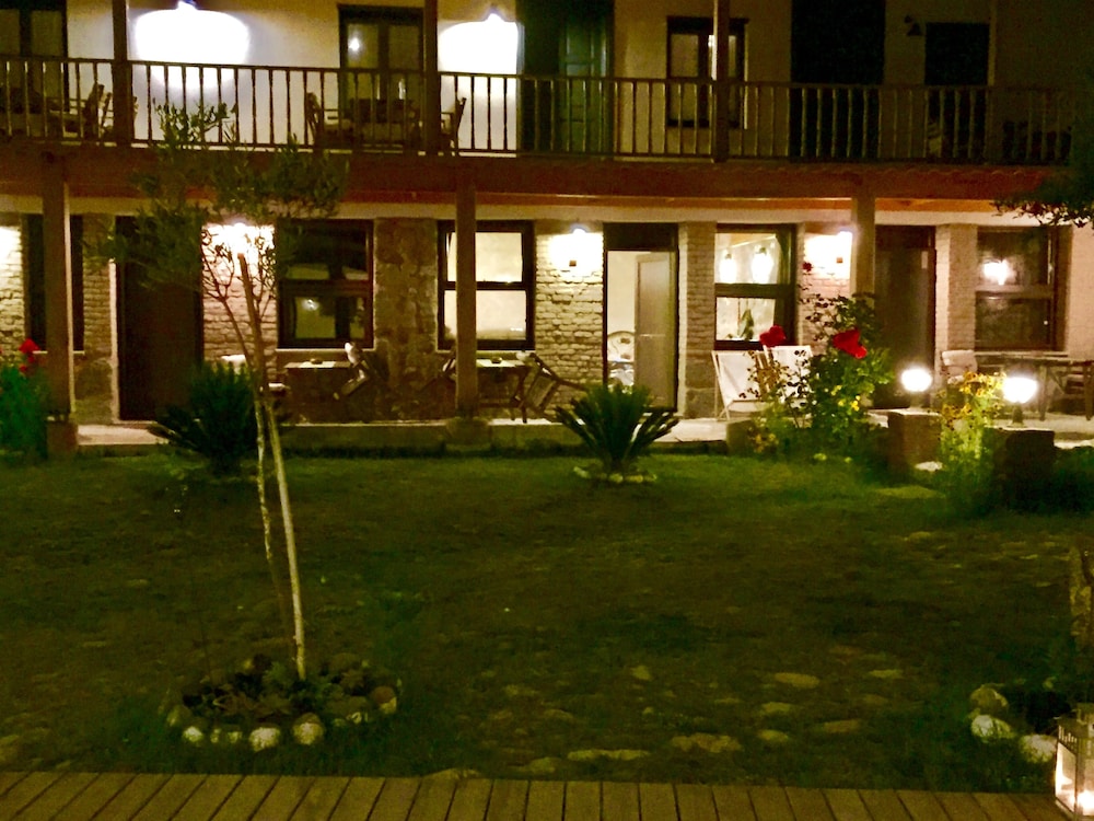 Attalos Suites Hotel