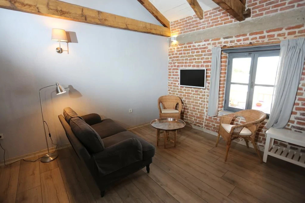 Attalos Suites Hotel