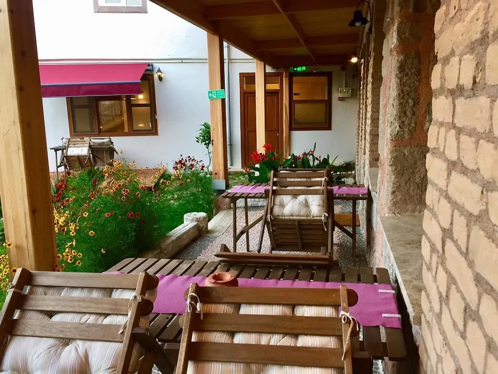 Attalos Suites Hotel