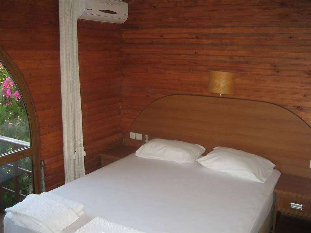 Dolphin Boutique Hotel