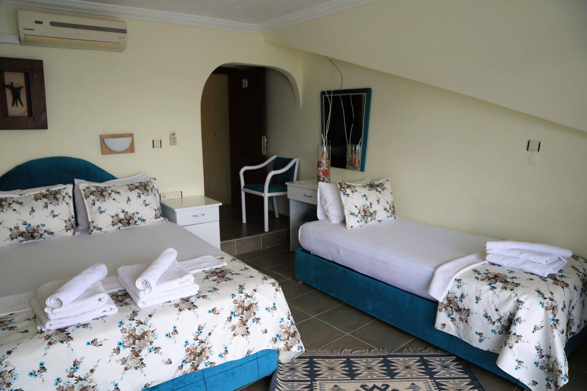 Dolphin Boutique Hotel