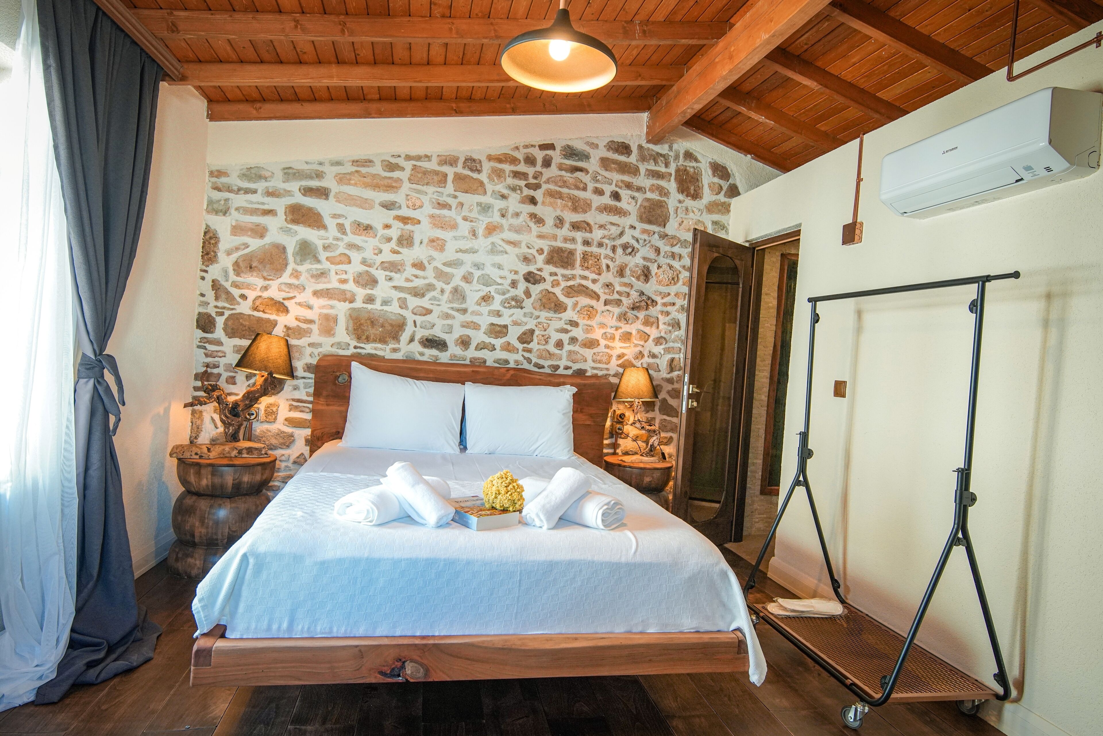Irinikos Otel