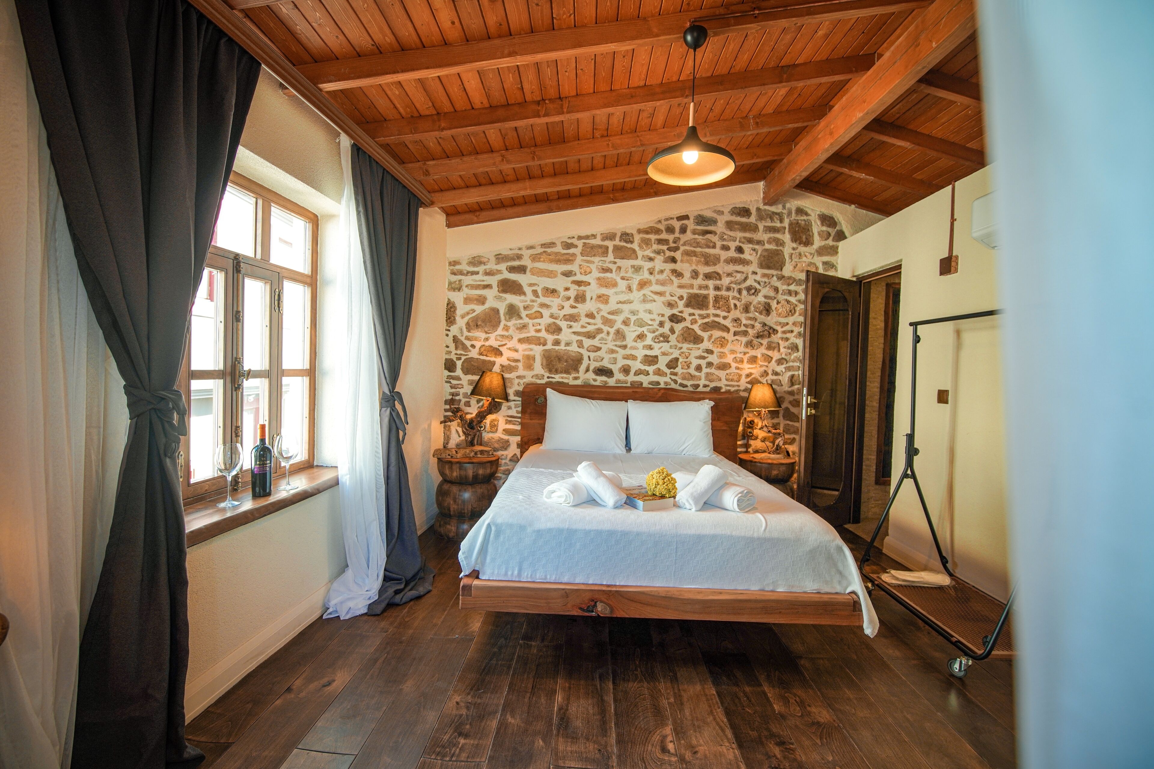 Irinikos Otel